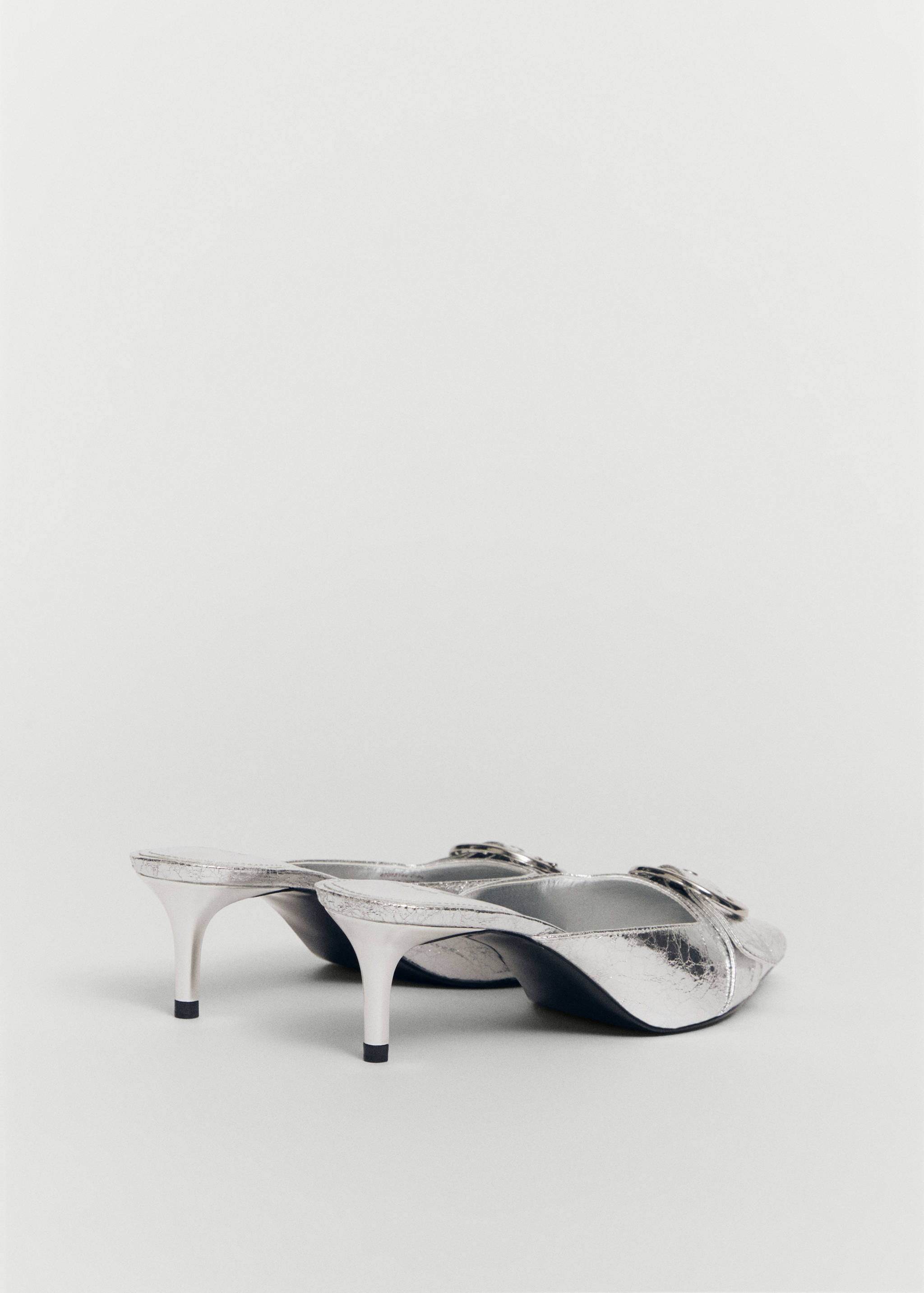 Metallic heeled shoe with buckle - Details of the article 1