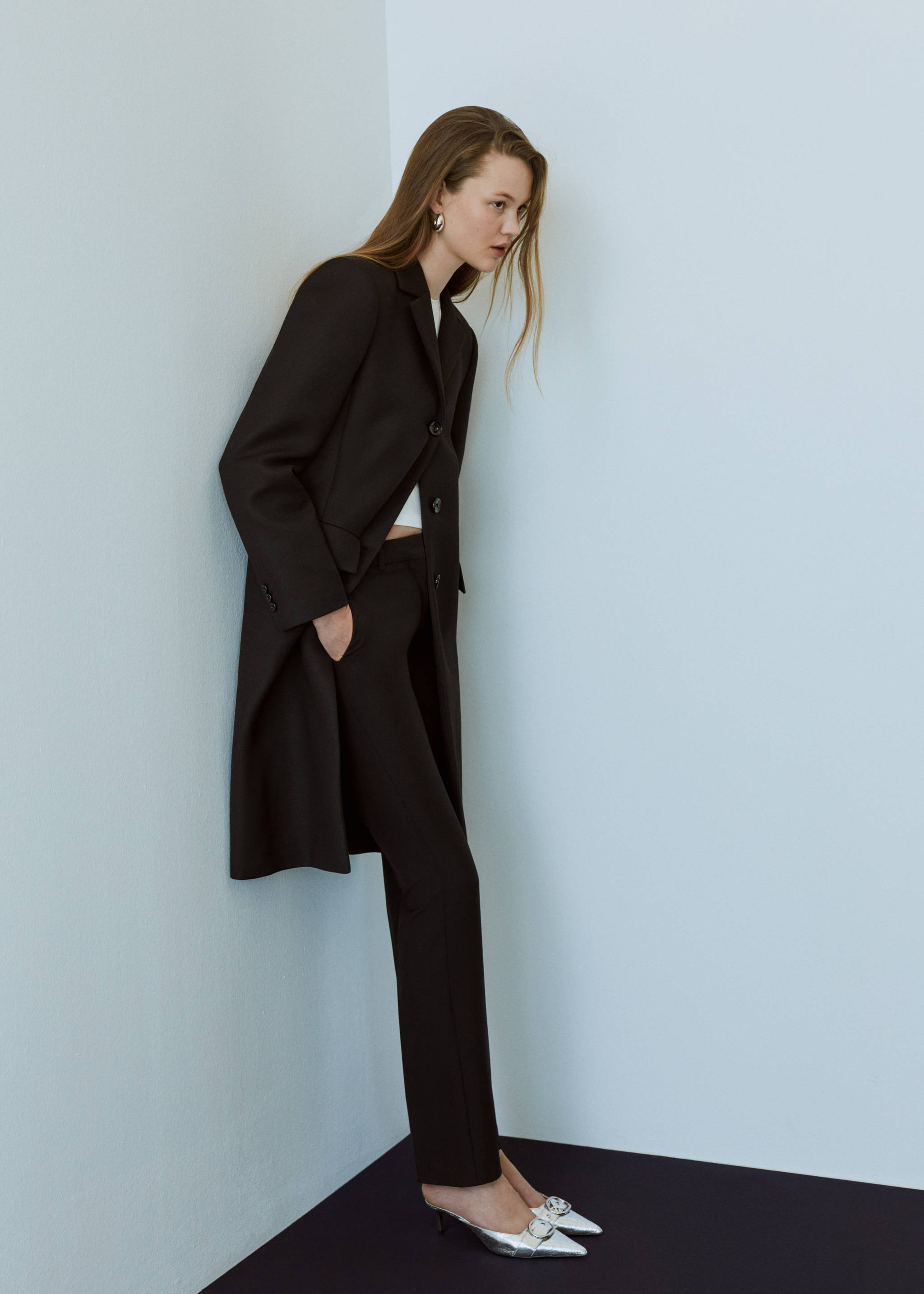 Metallic heeled shoe with buckle - Details of the article 9