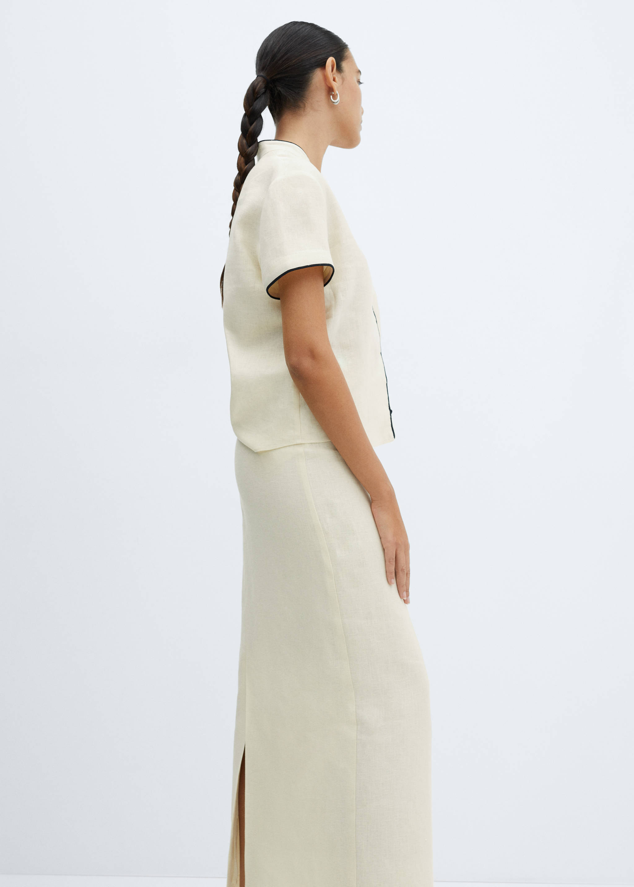 Linen skirt with slit - Reverse of the article