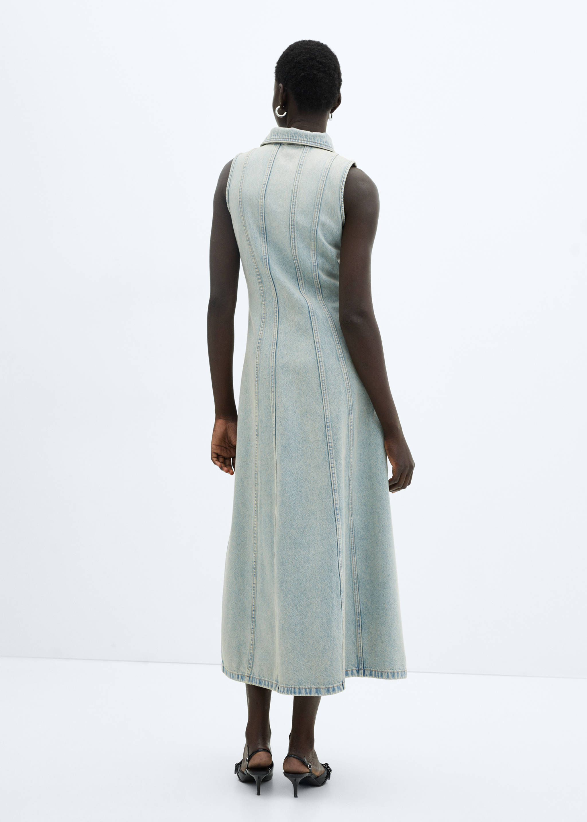 Button denim dress - Reverse of the article