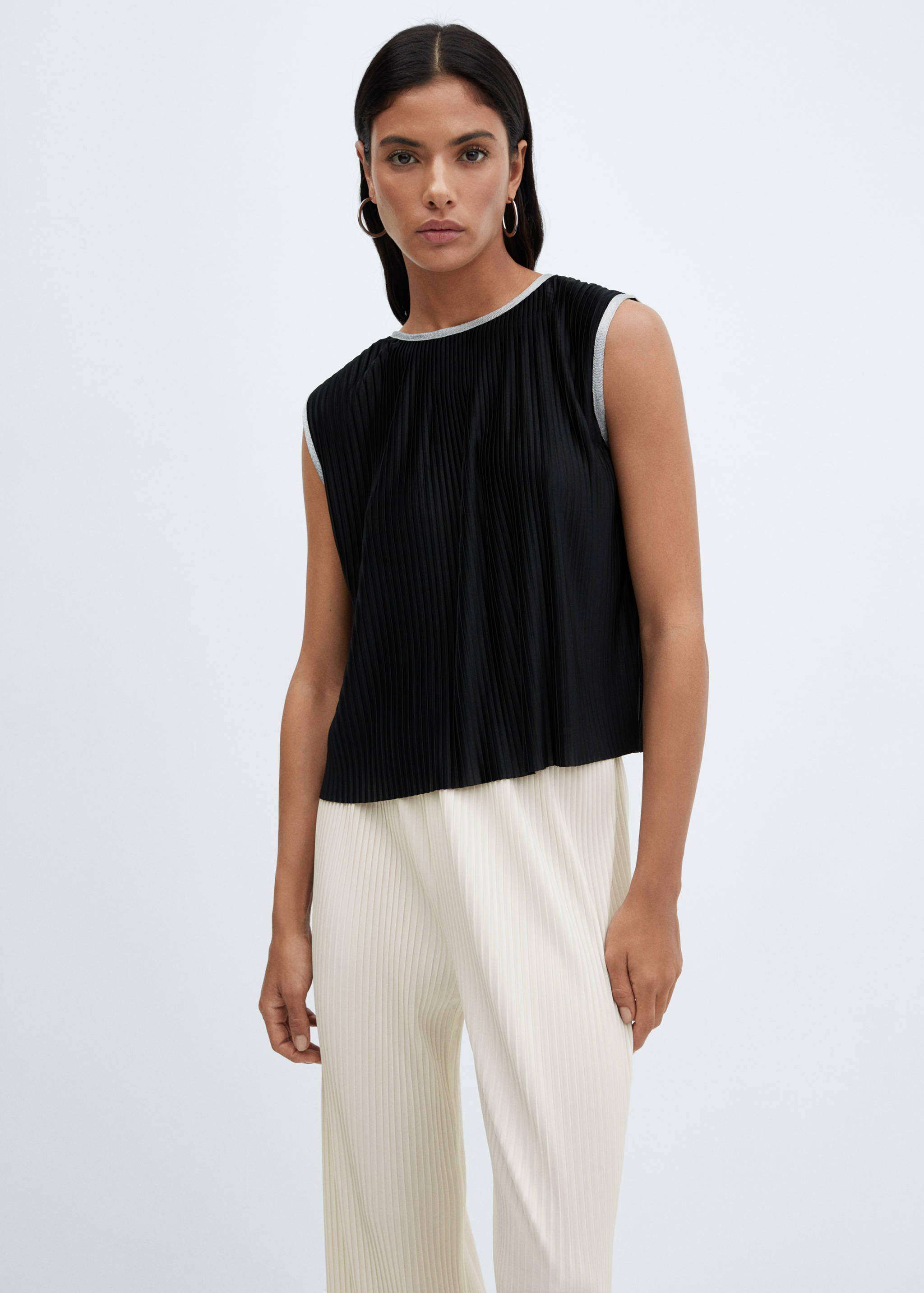 Pleated wide leg trousers - Details of the article 1