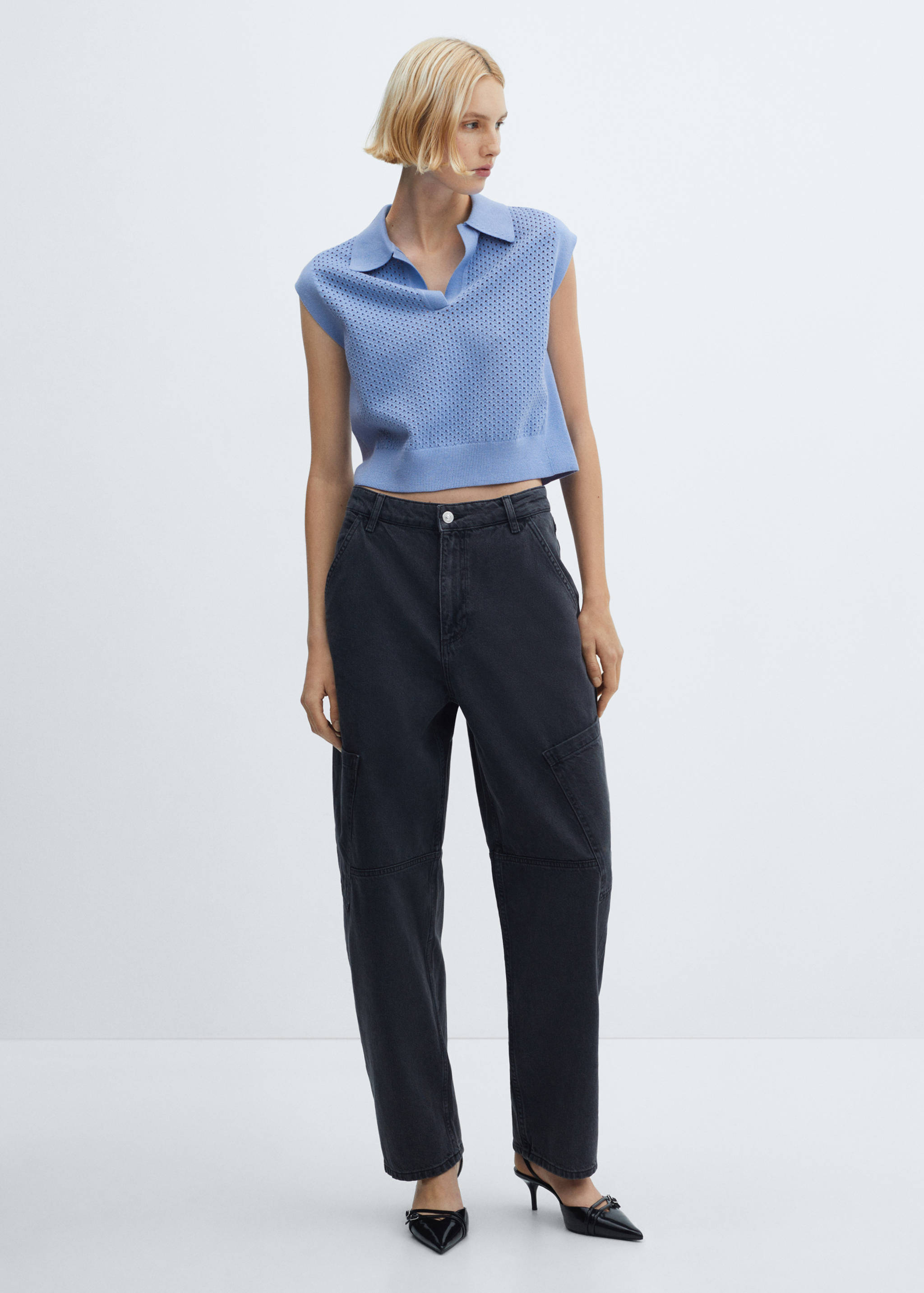 بلوزة بولو مخرمة برقبة - رؤية عامة