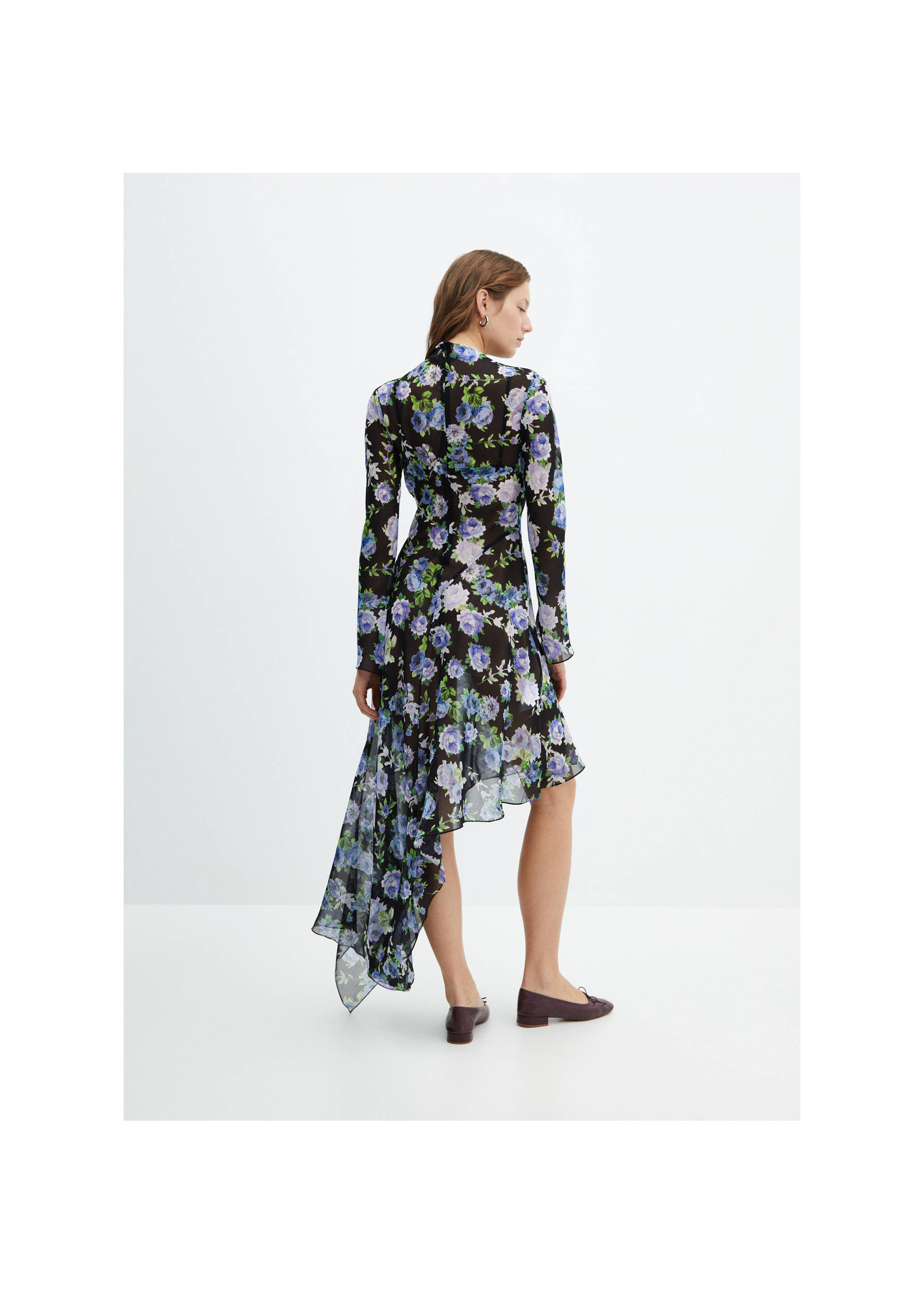 Asymmetrical floral dress - Reverse of the article, Black. Ref: 67055756-00.