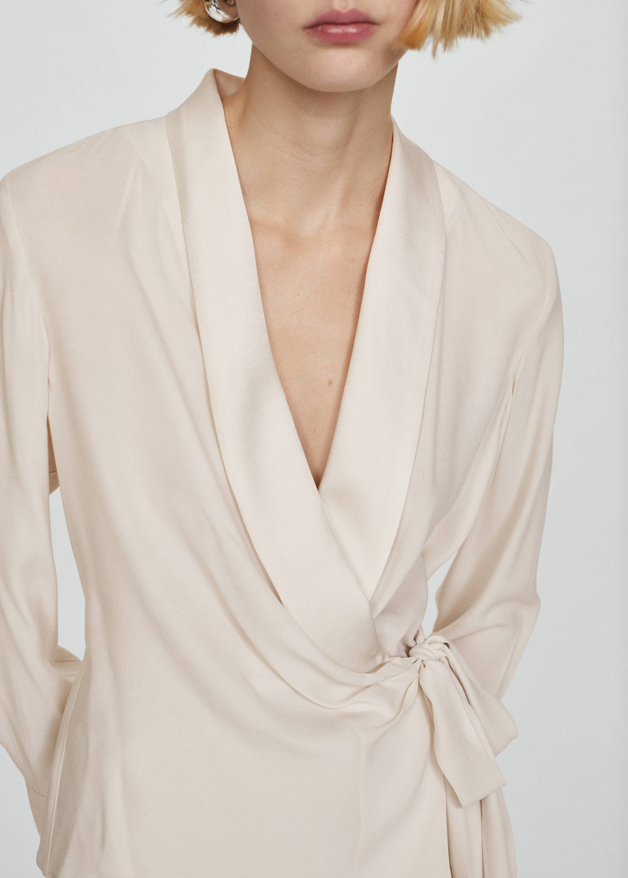 Double-breasted blouse with bow - Medium plane