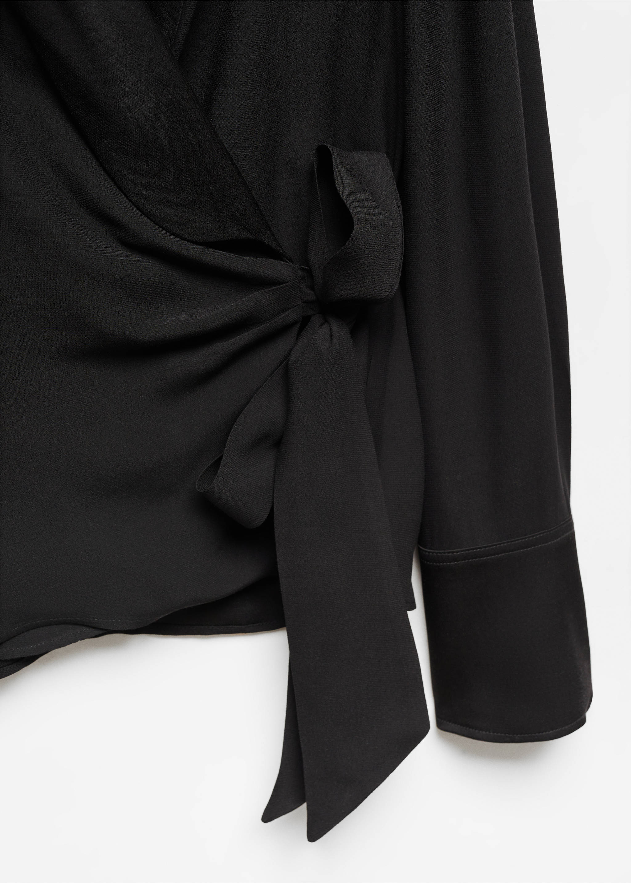 Blusa cruzada lazo - Detalle del artículo 8, Negro. Ref: 67055759-00.