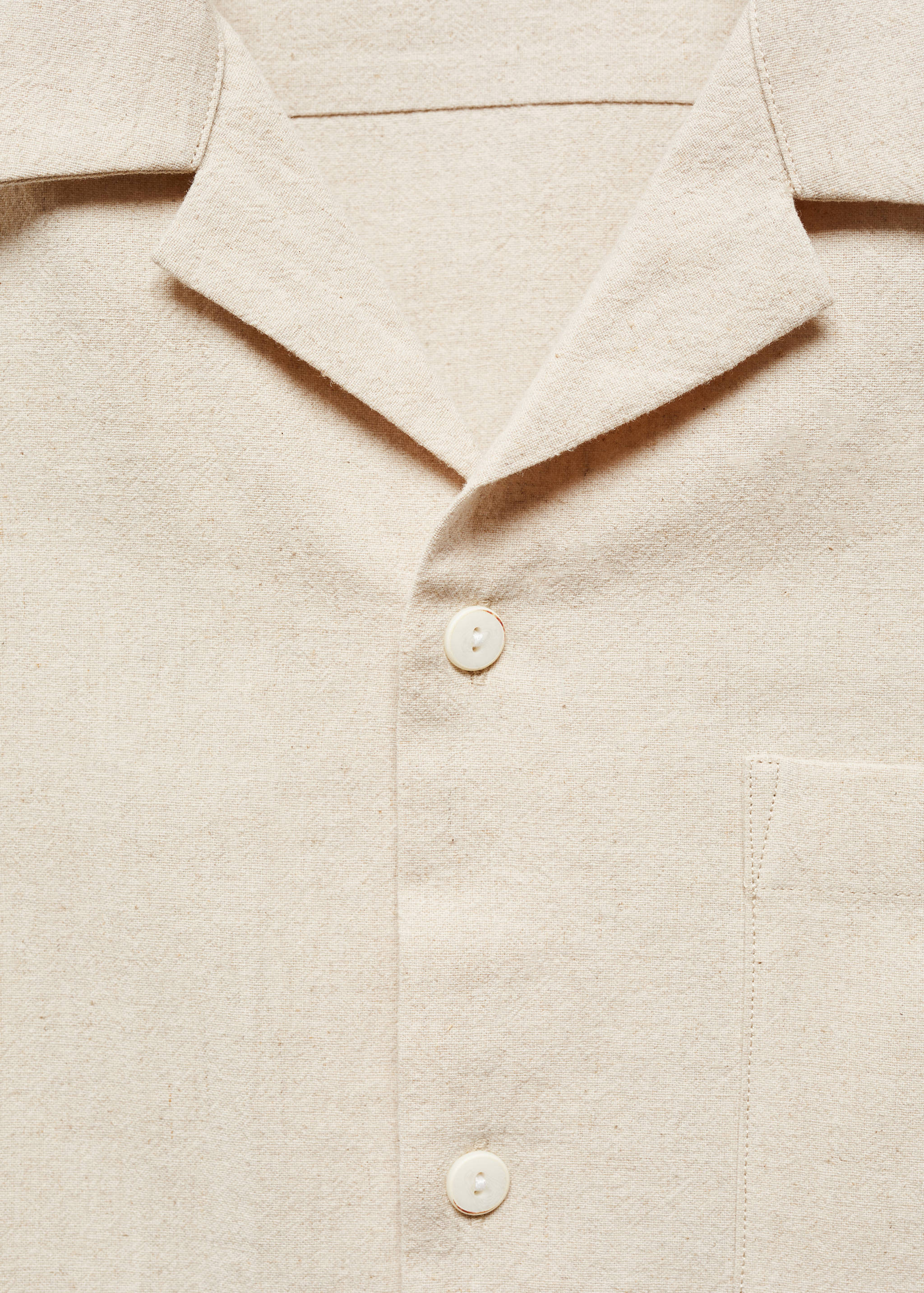 Linen shirt with bowling collar and pocket - Details of the article 8