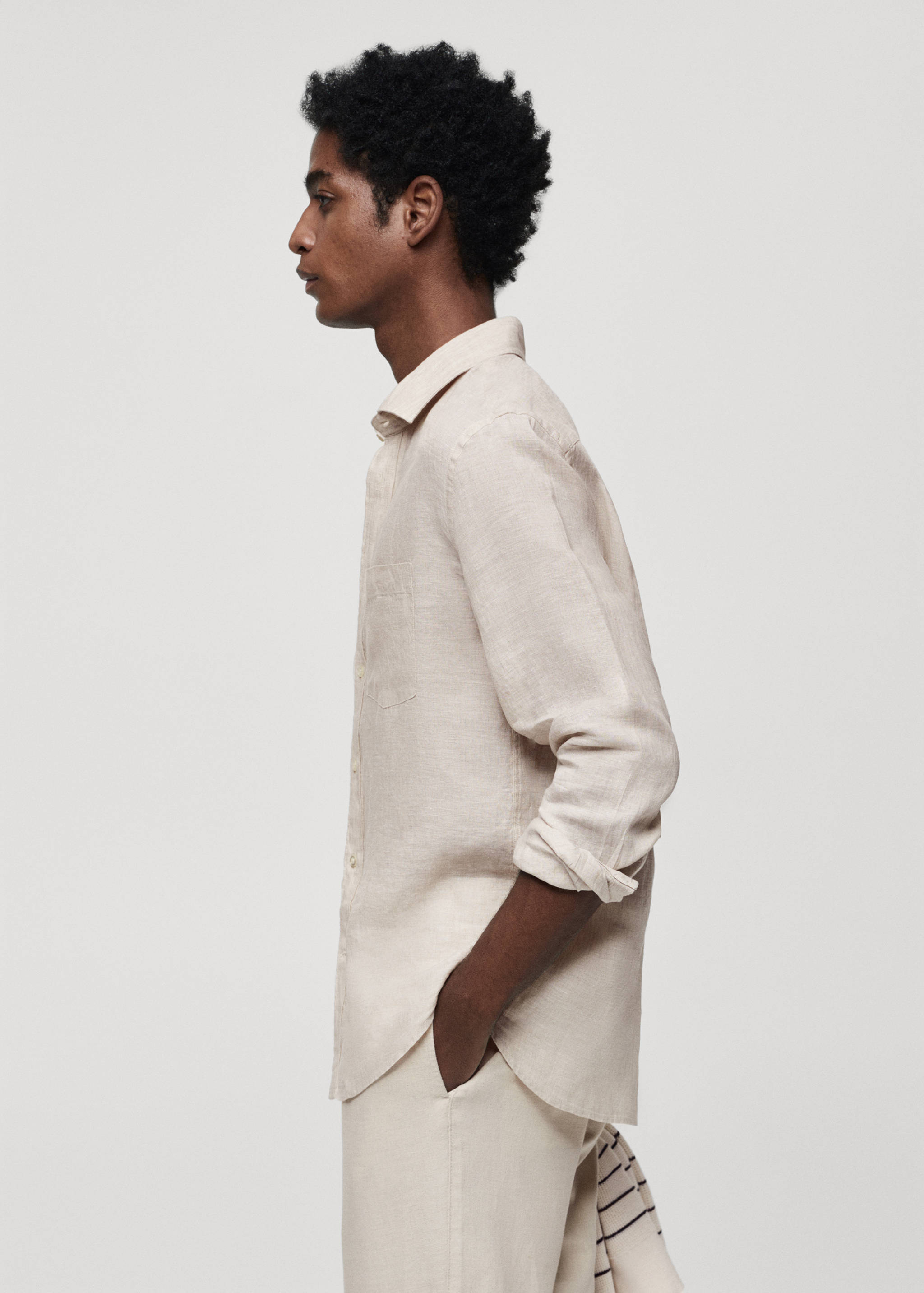 Camisa classic fit de 100% linho - Pormenor do artigo 2