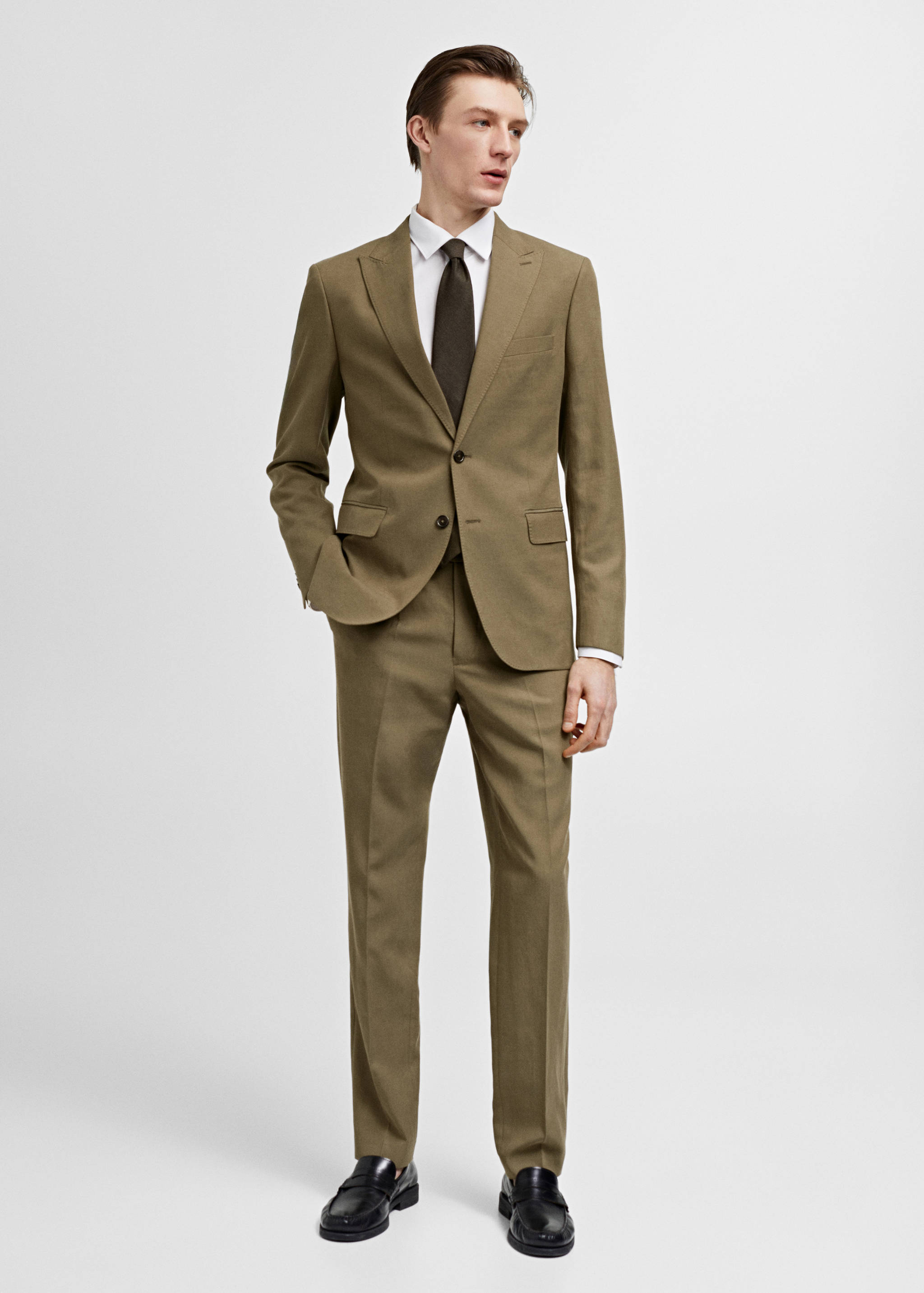 Slimfit Tencel™ suit trousers with pleats - General plane