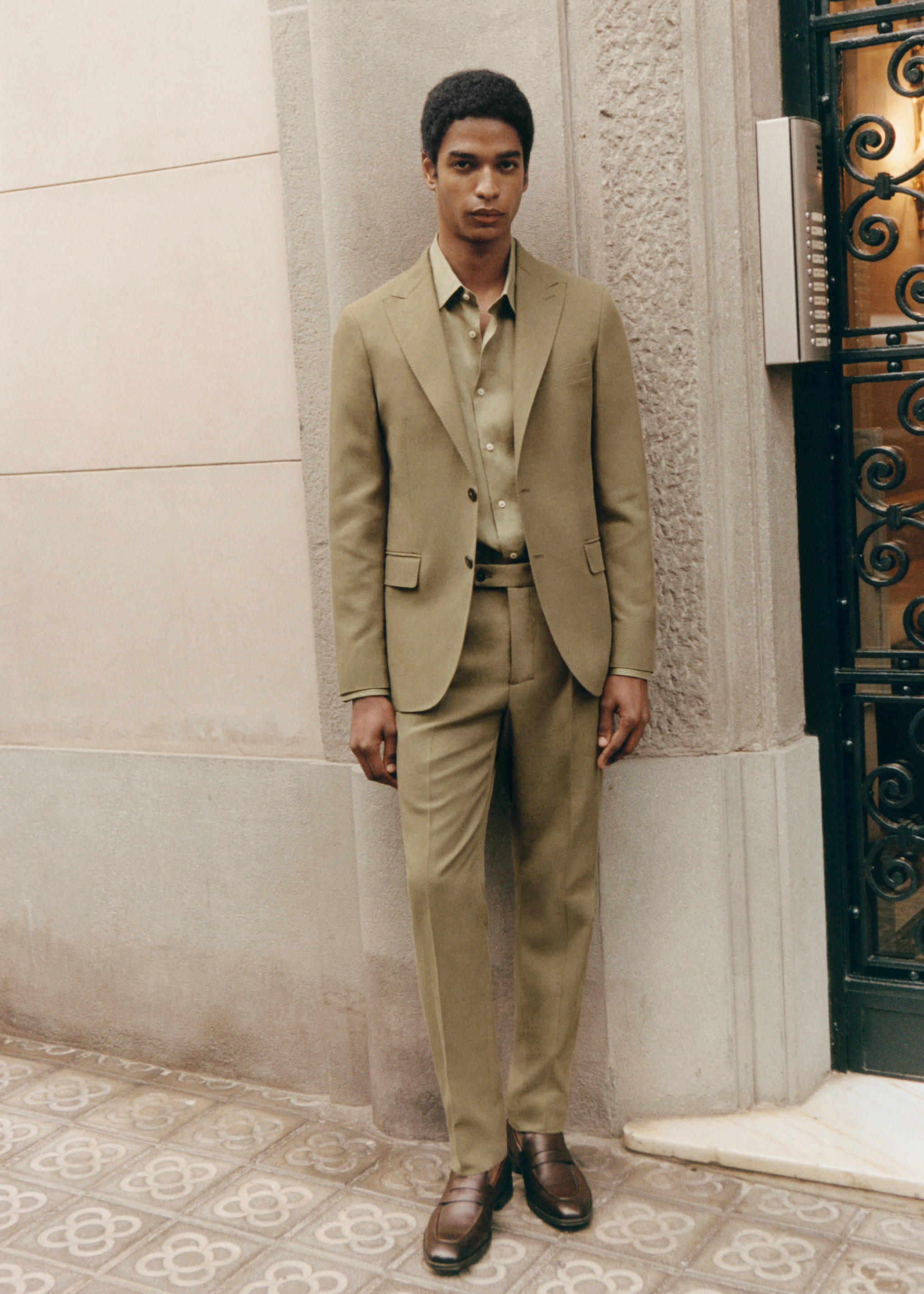 Slimfit Tencel™ suit trousers with pleats - Details of the article 9