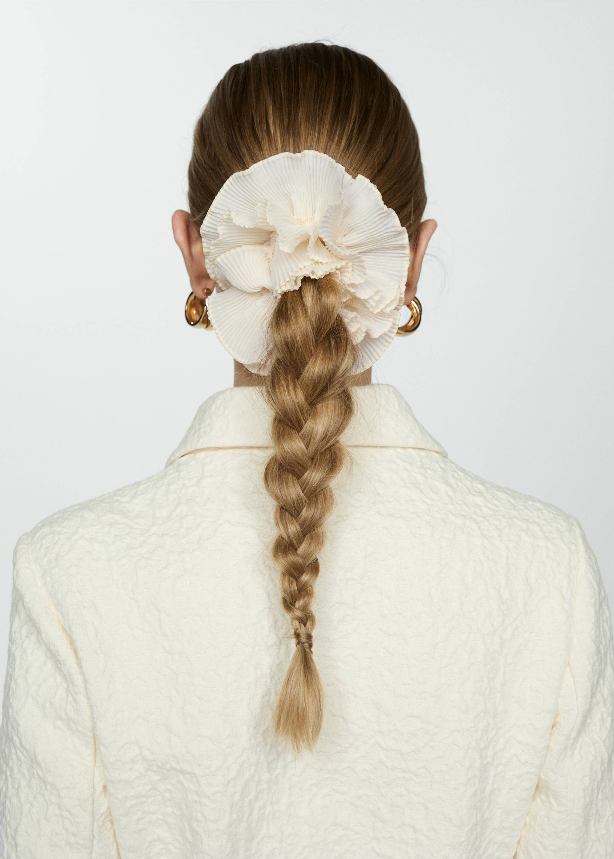Maxi-flower scrunchie - General plane, Ecru. Ref: 67056316-00.