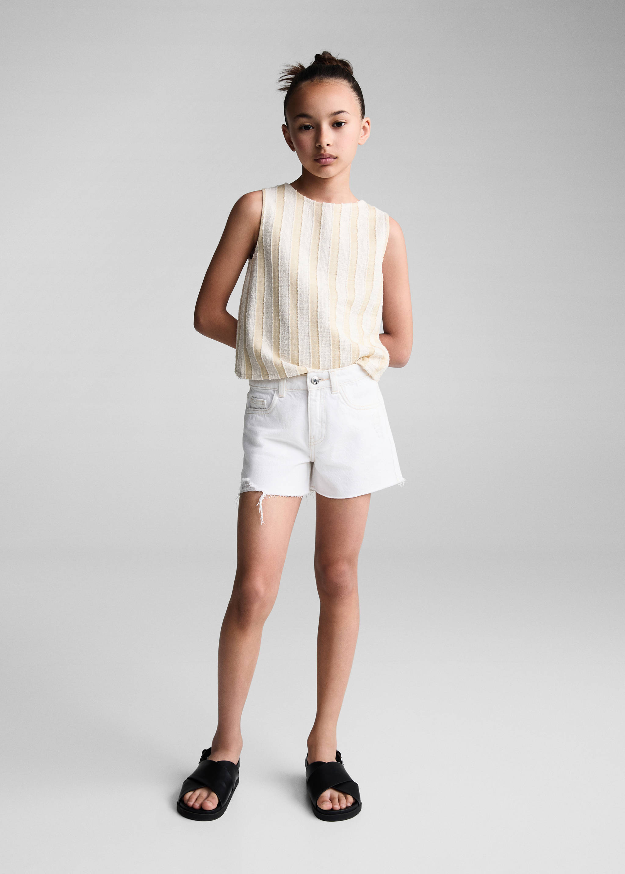 Decorative ripped denim shorts - General plane