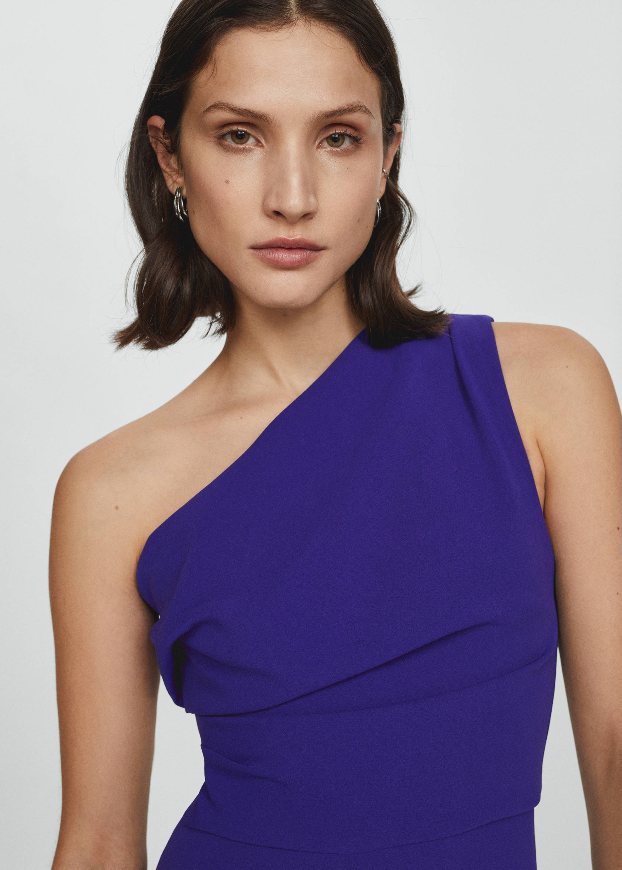 Asymmetric long jumpsuit - Details of the article 1