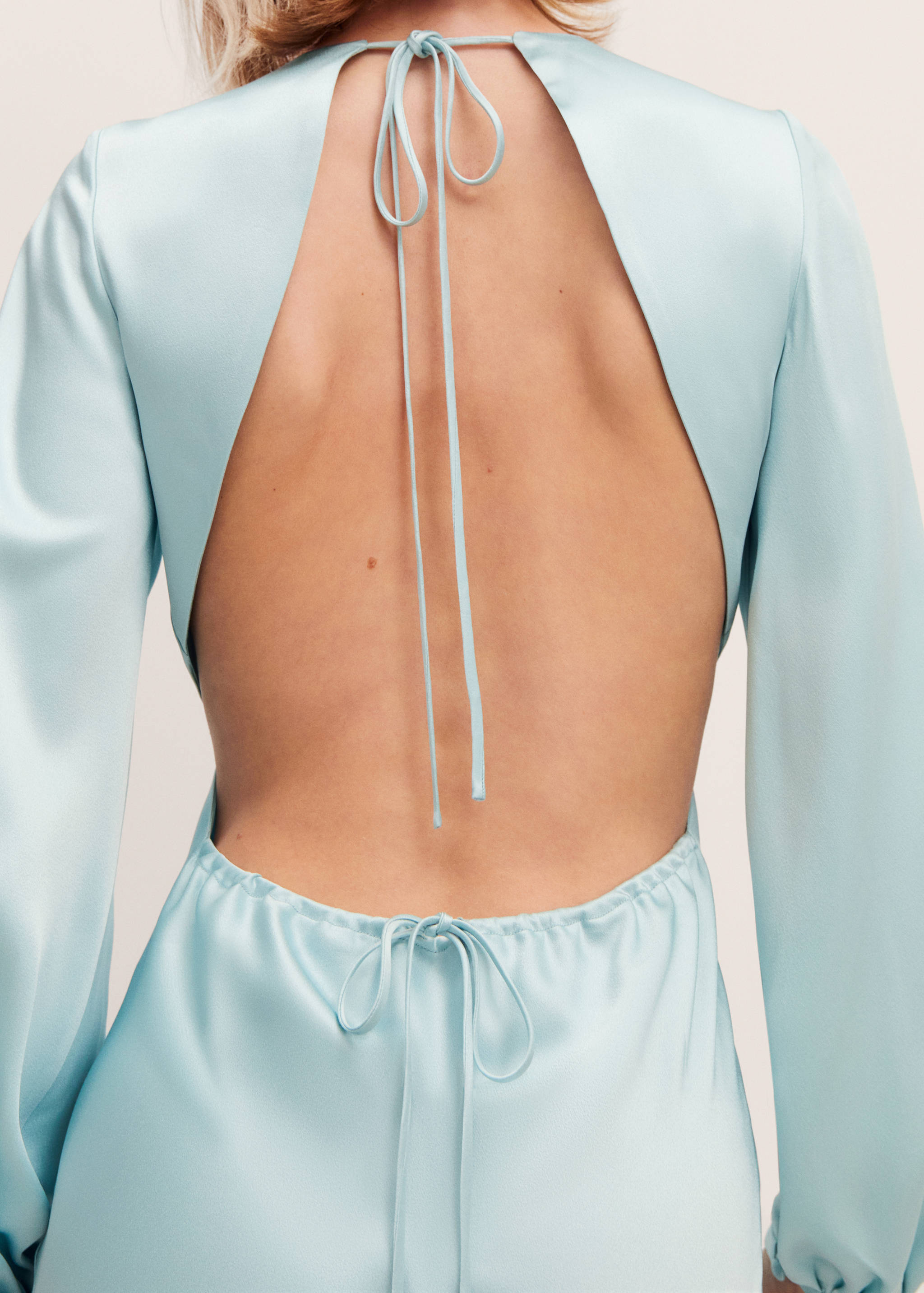 Robe satinée dos nu - Détail de l'article 6