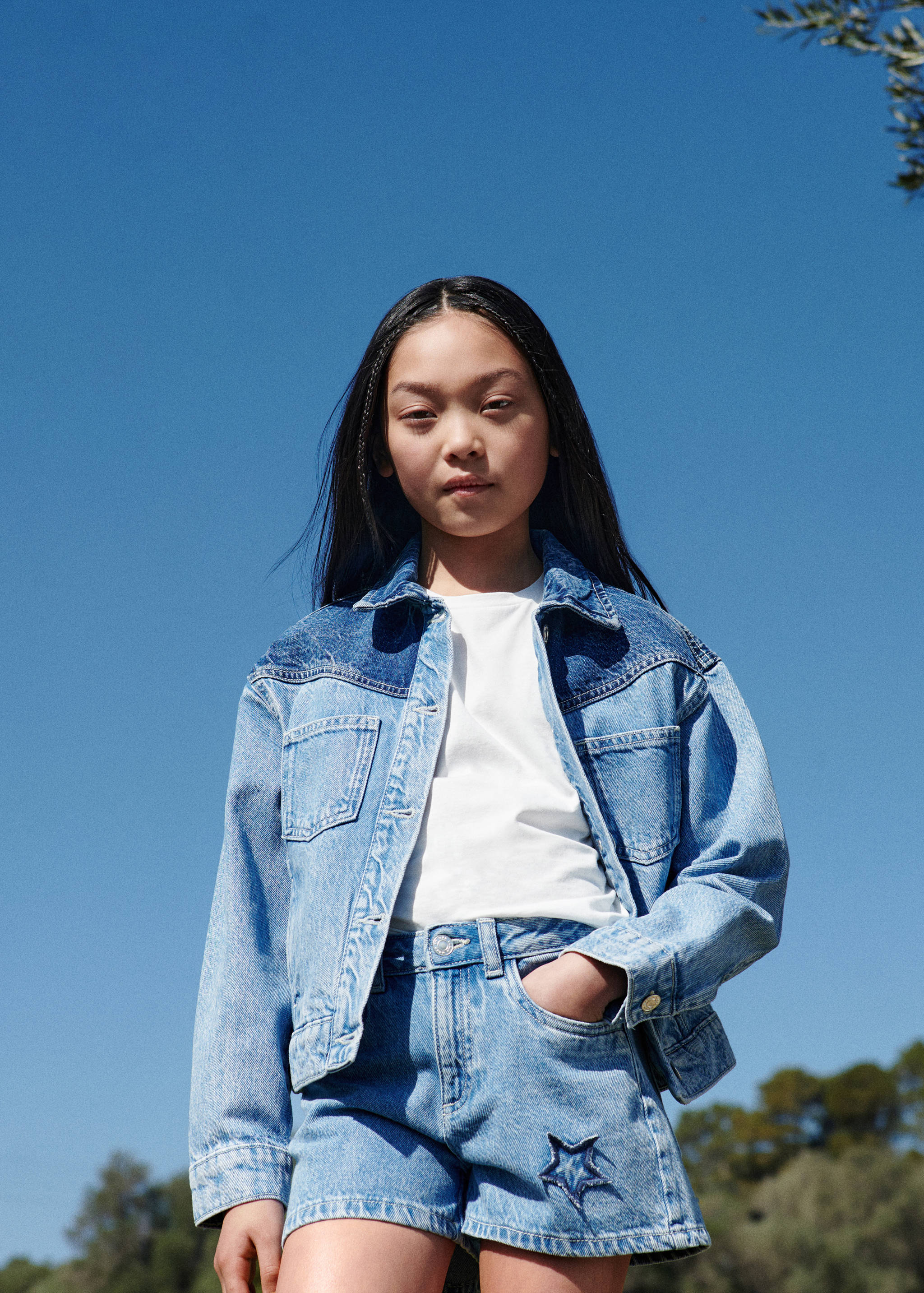 Two-tone denim jacket - General plane