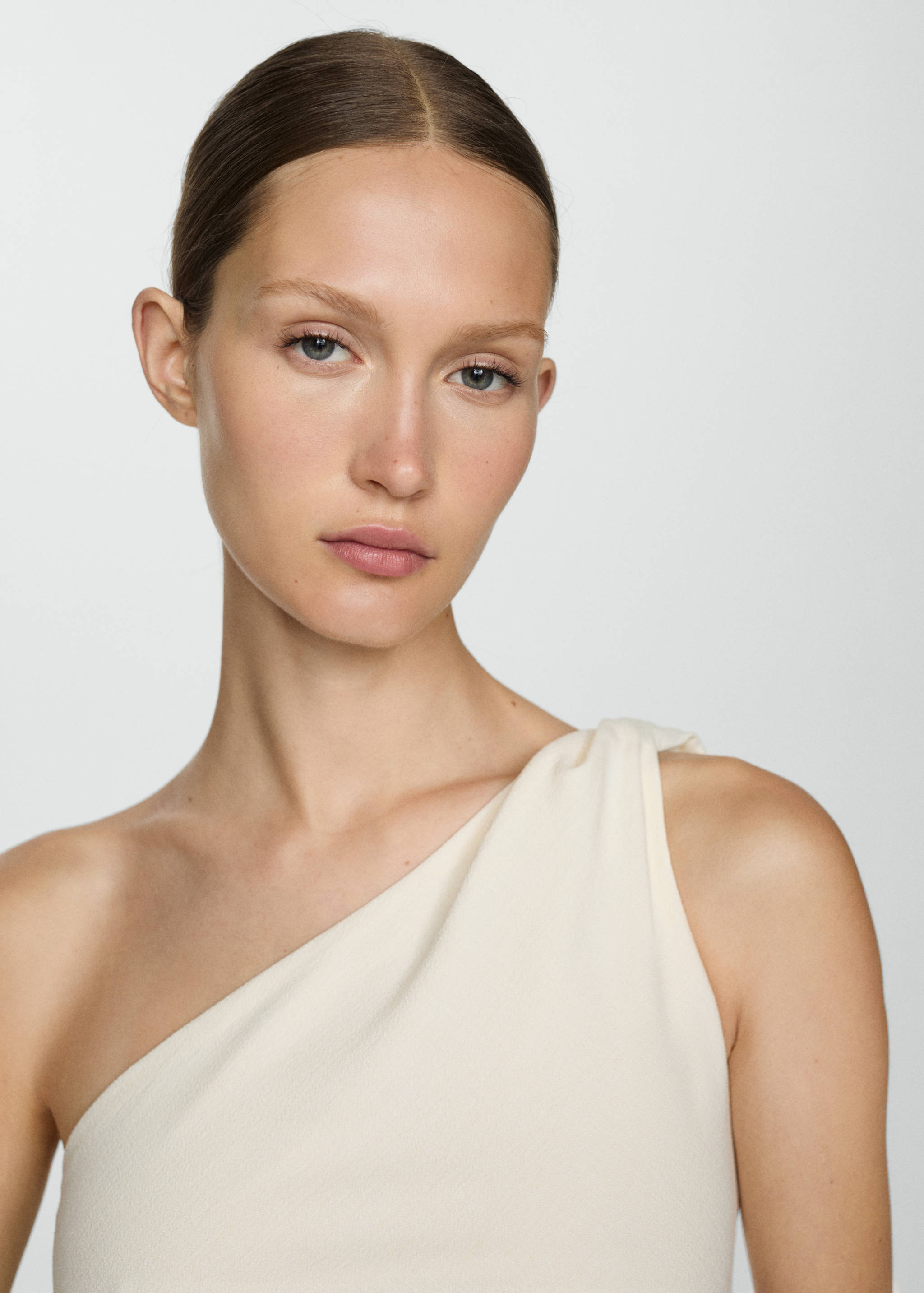 Asymmetrical textured top - Details of the article 1