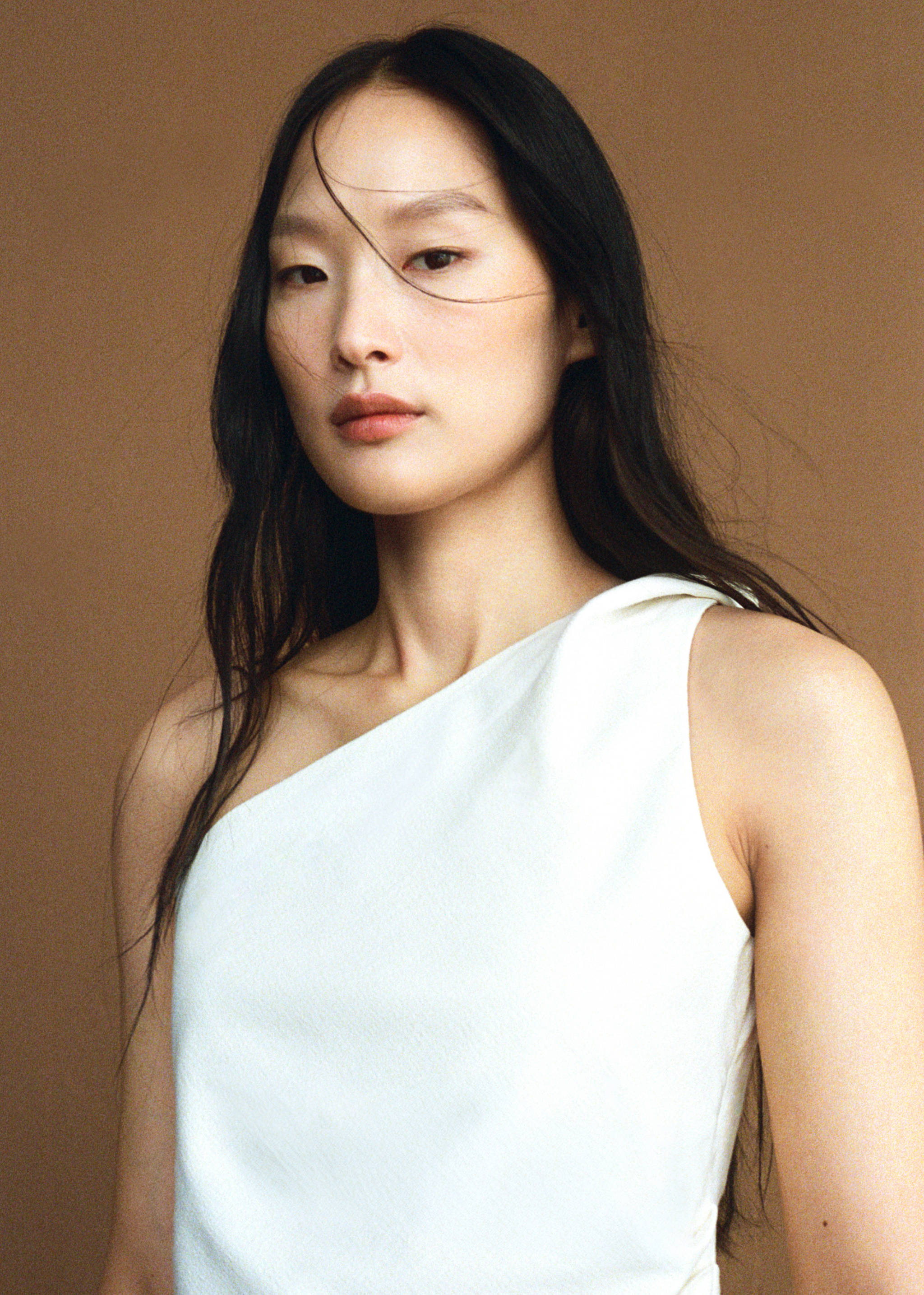 Asymmetrical textured top - Details of the article 6