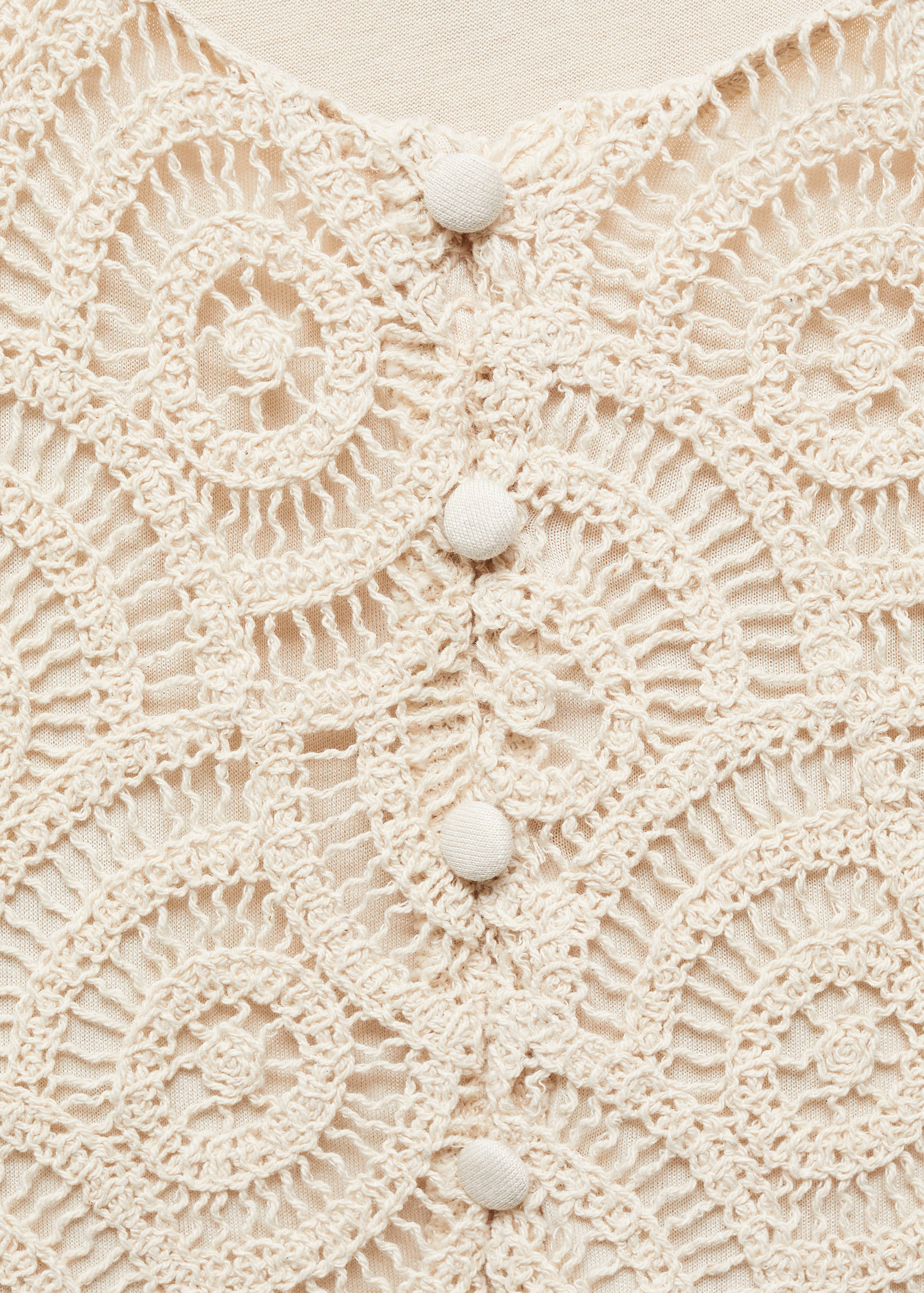 Crochet top with buttons - Details of the article 8