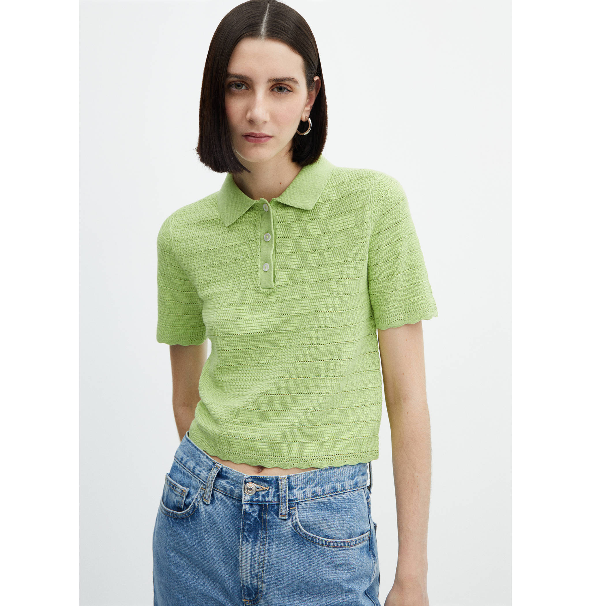 Short-sleeved polo-neck sweater - Medium plane