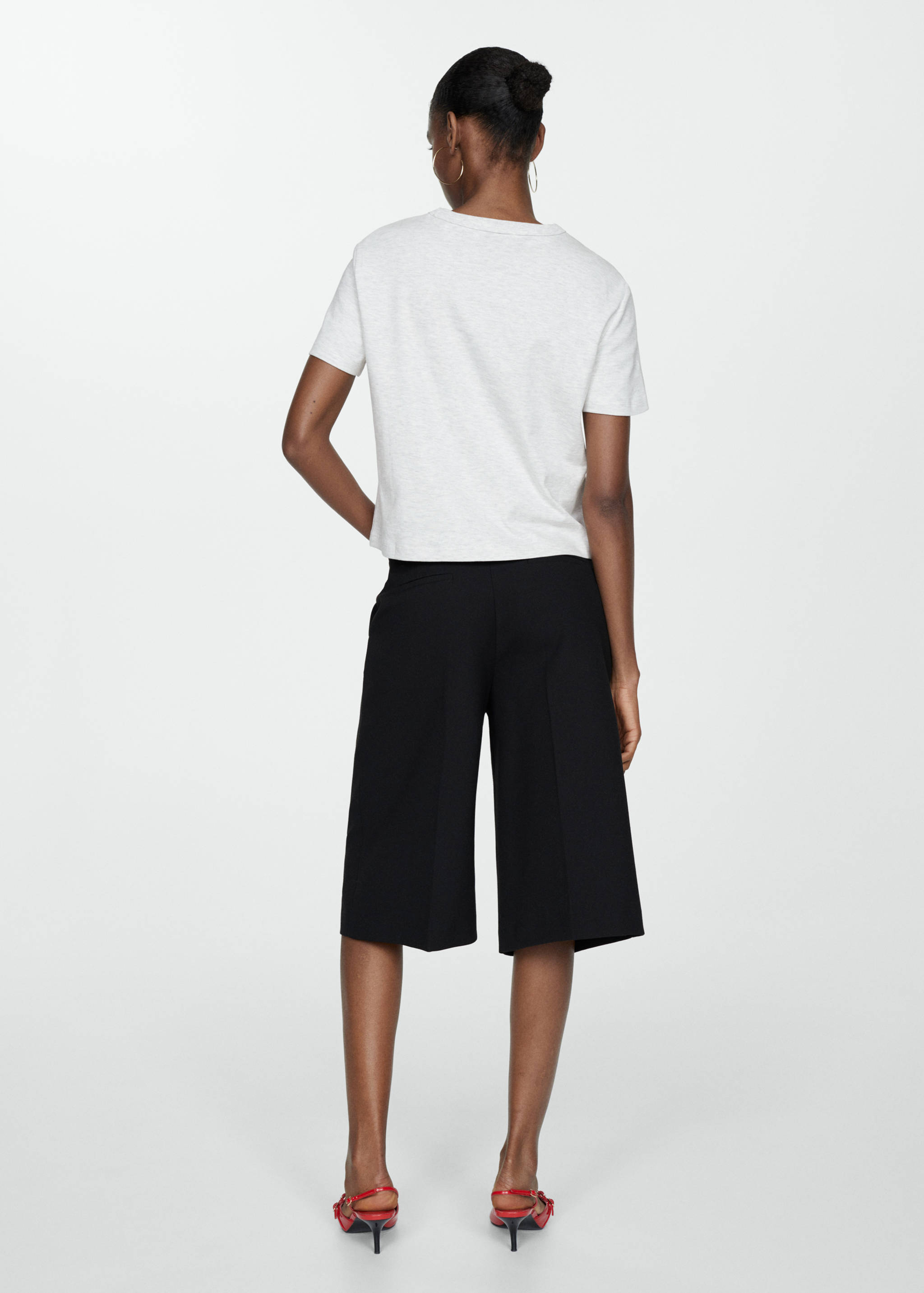 Short-sleeved cotton t-shirt - Reverse of the article