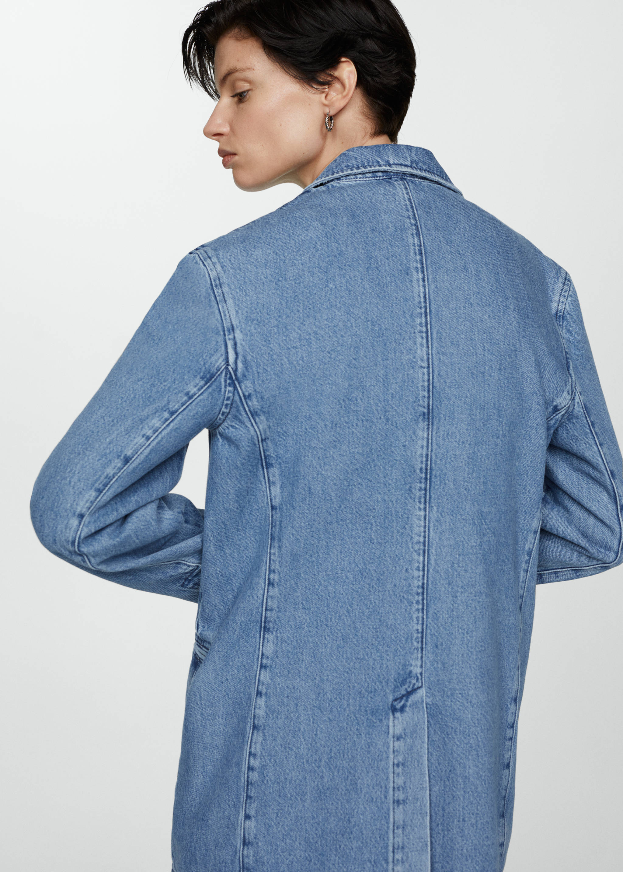 Denim blazer met knopen - Achterkant van het artikel