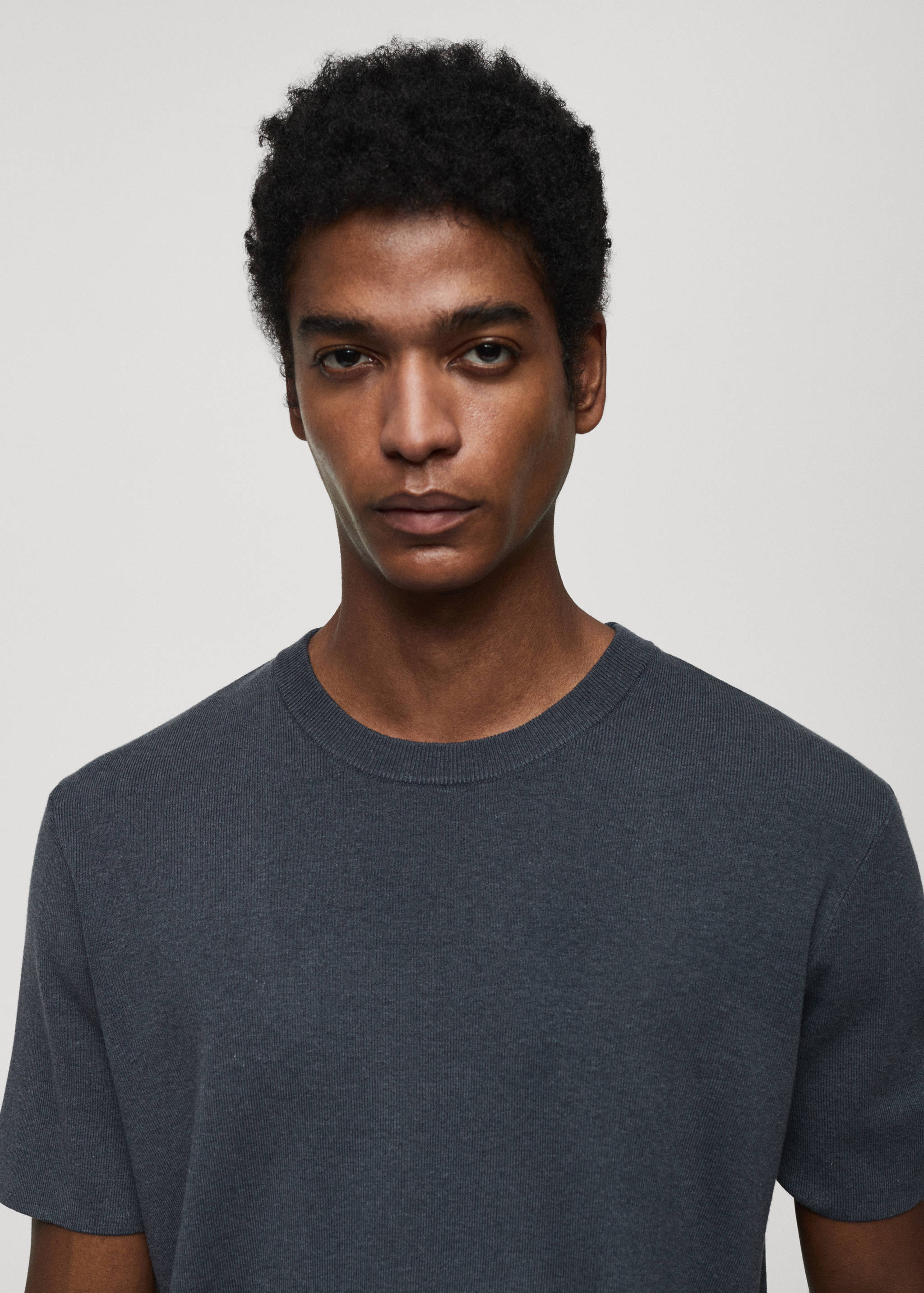 Cotton blend knitted t-shirt - Details of the article 1