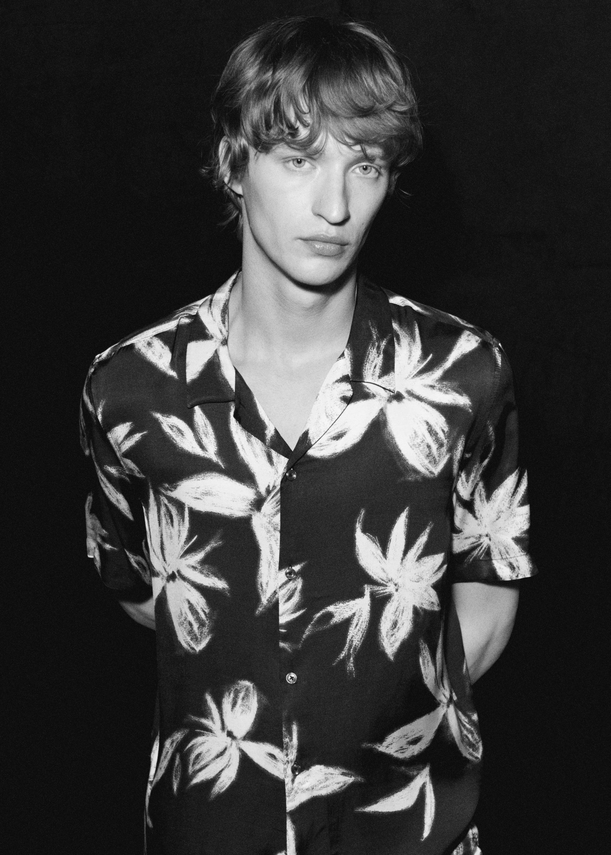 Regular-fit Hawaiian-print shirt - Details of the article 3