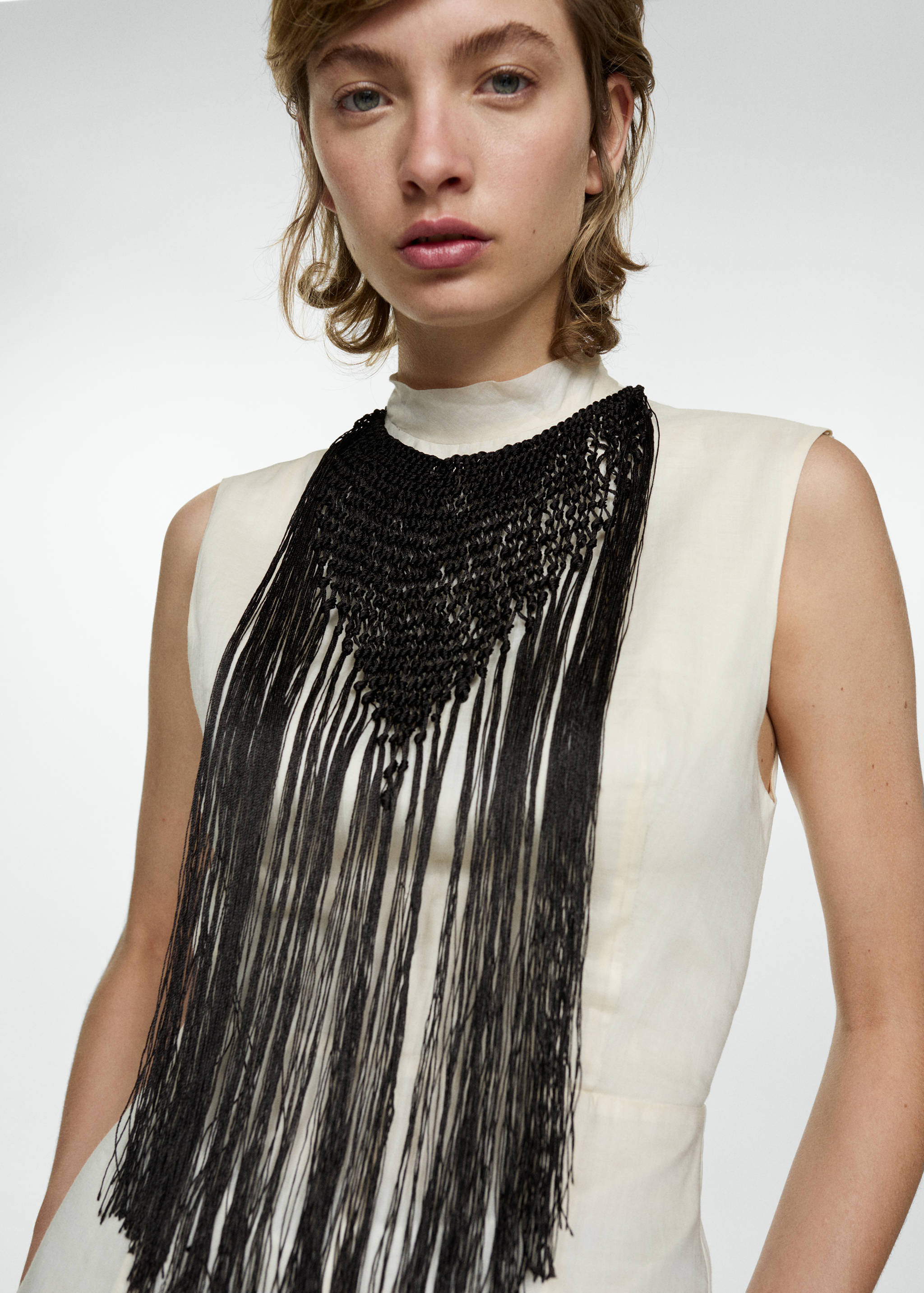 Püsküllü triko kolye - Genel plan