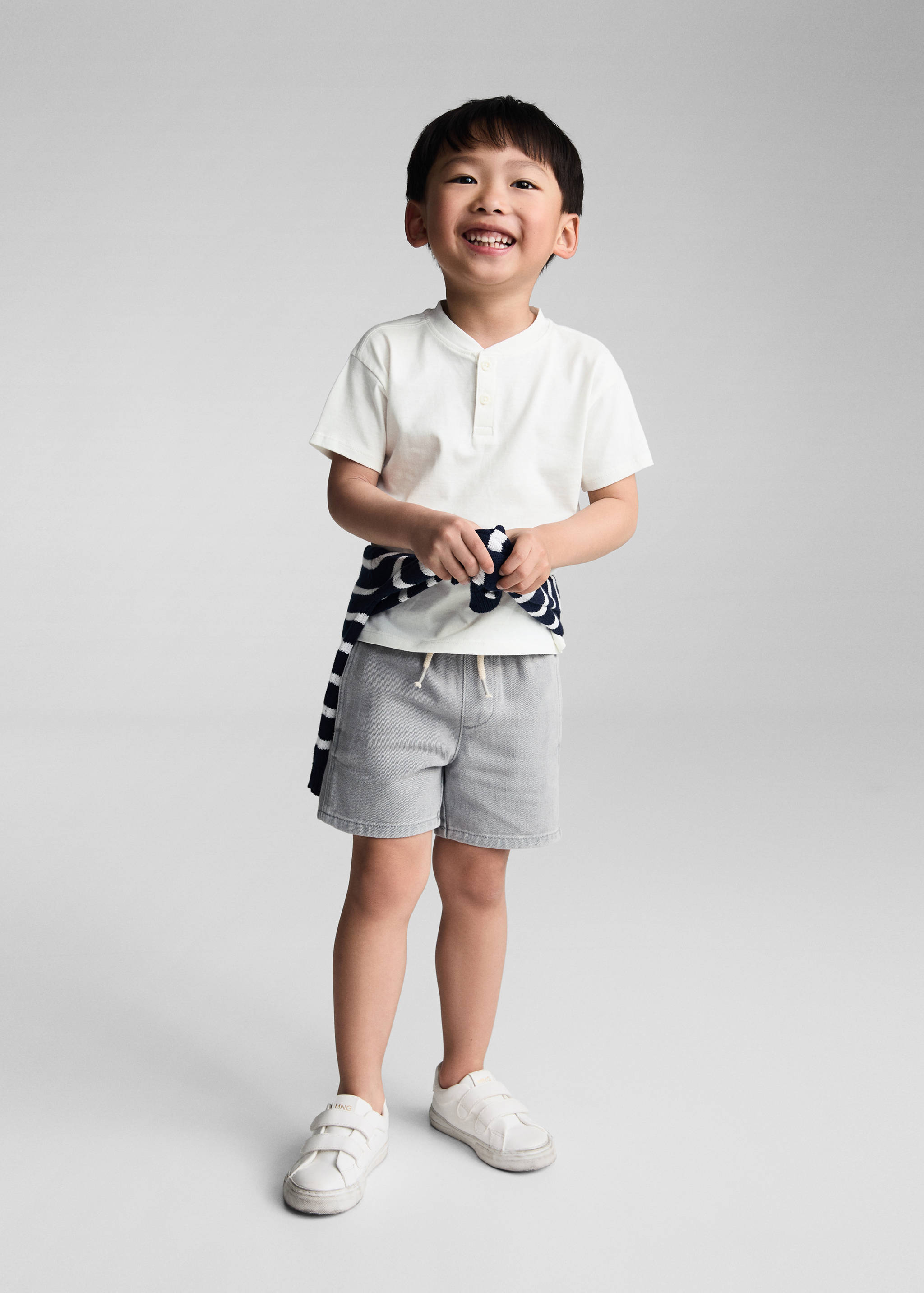 Comfy-fit denim Bermuda shorts - General plane