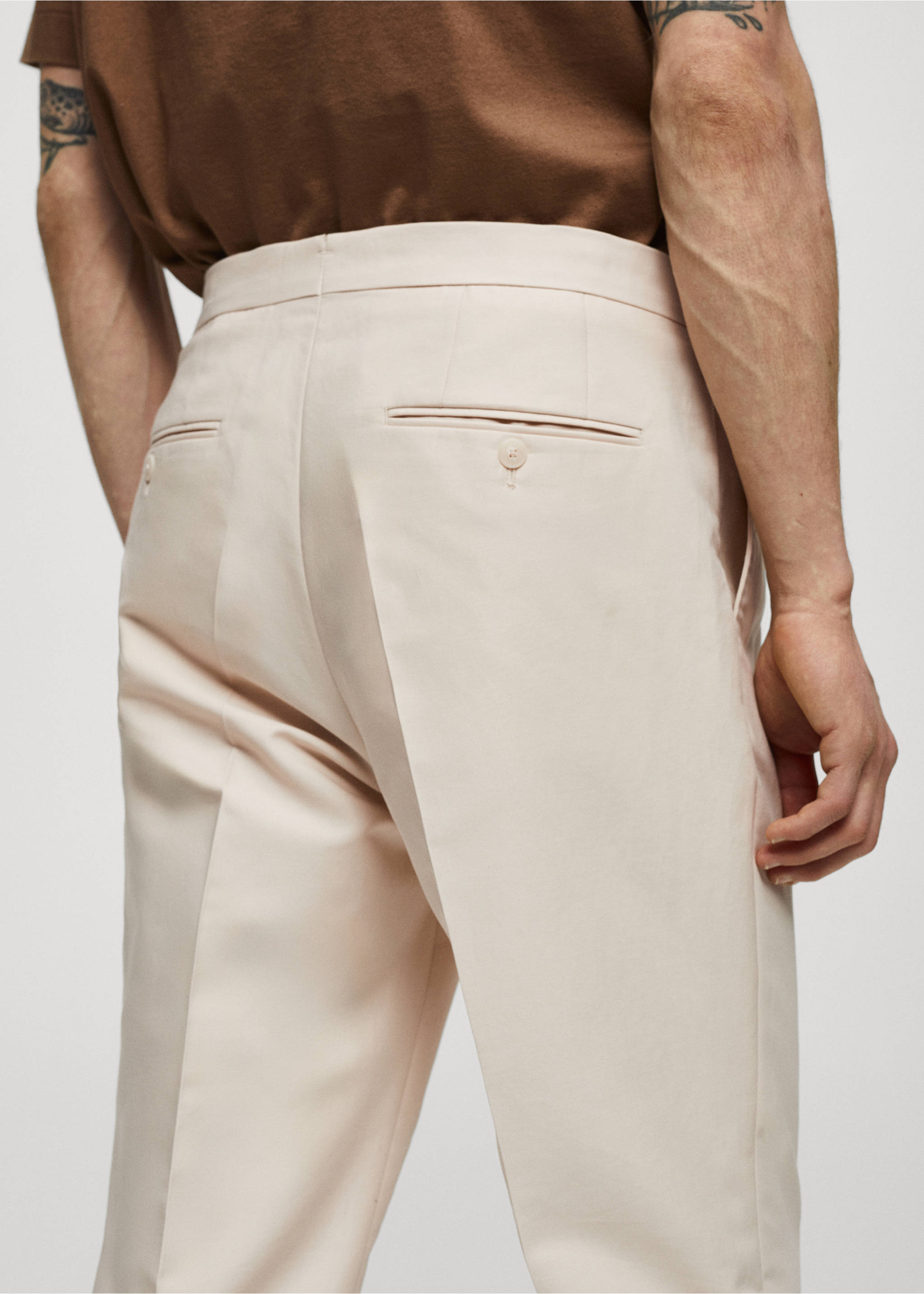 Slim-fit bandplooibroek 100% katoen - Detail van het artikel 4, Ecru. Ref: 67058267-00.