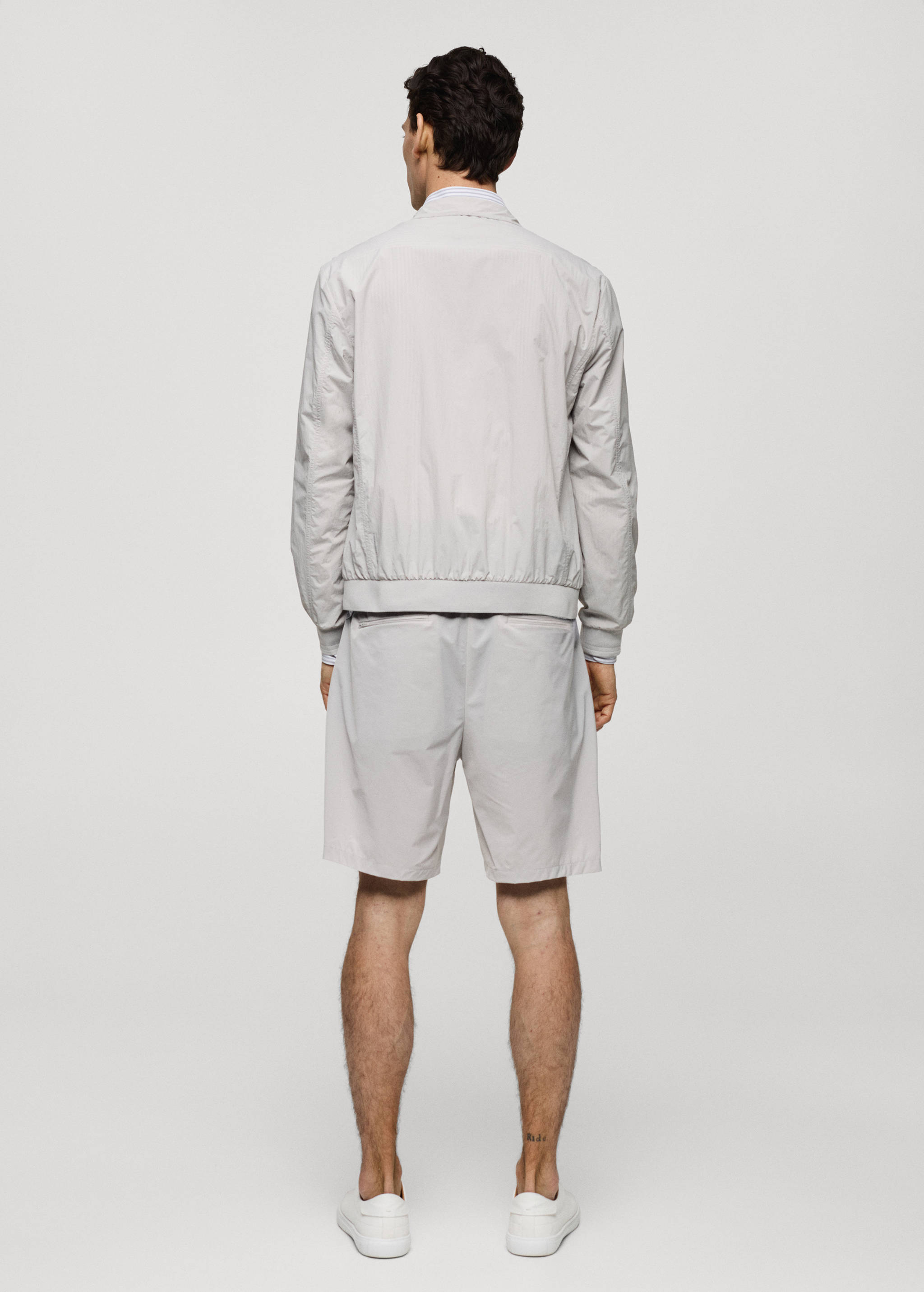 Water-repellent jacket with zip - Reverse of the article