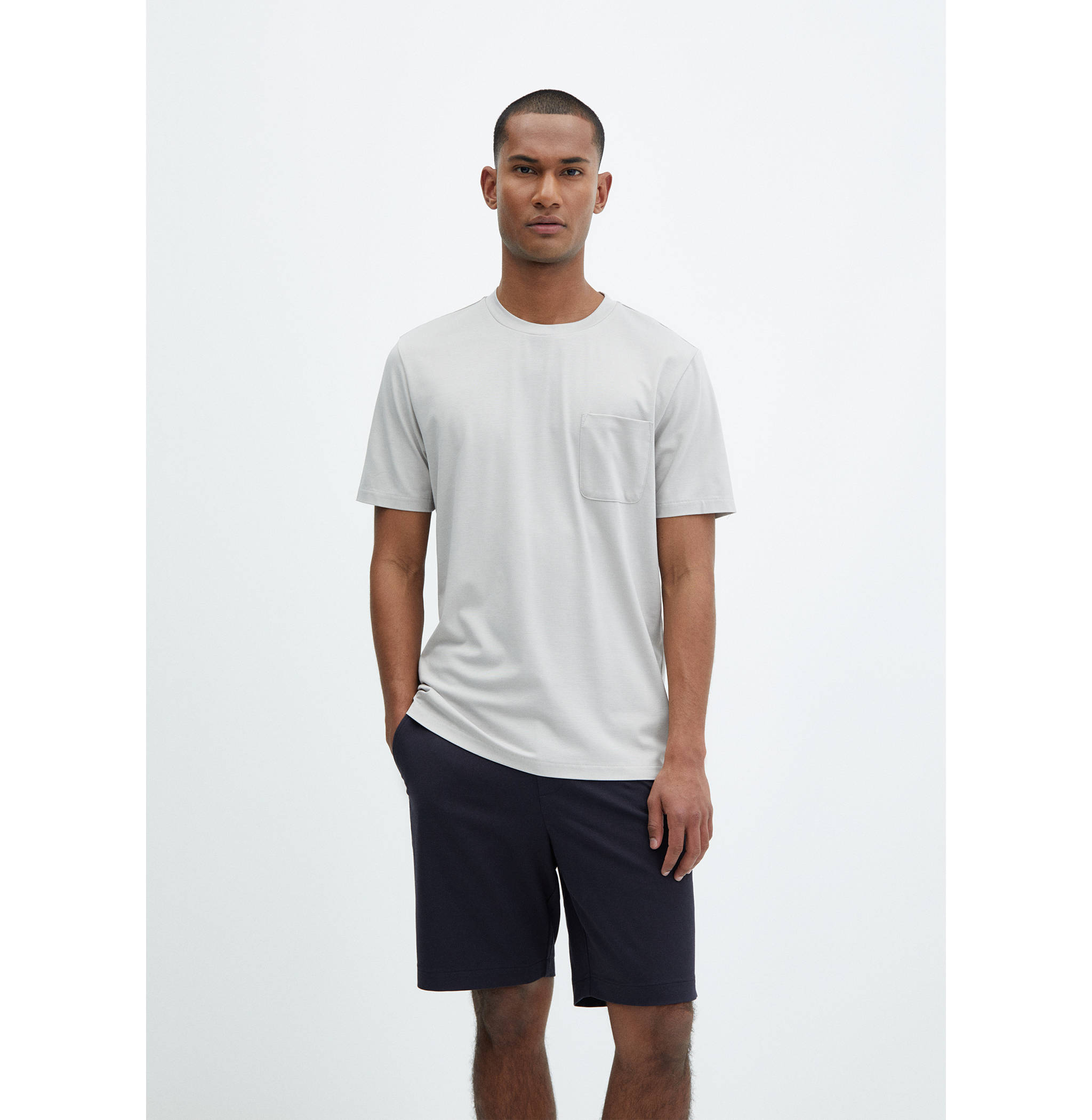 T-shirt slim-fit poche - Plan moyen