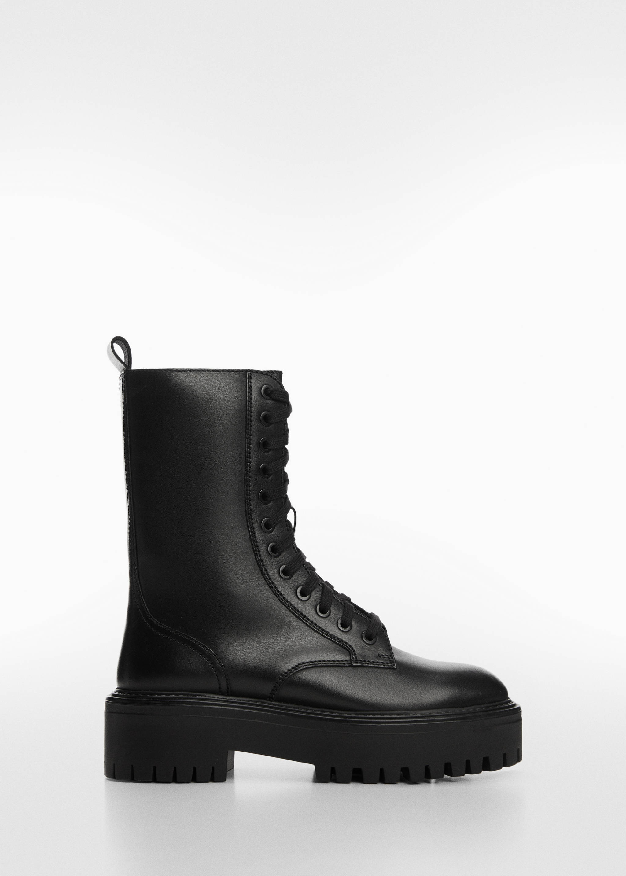 Leather boot with laces and track sole - Article without model