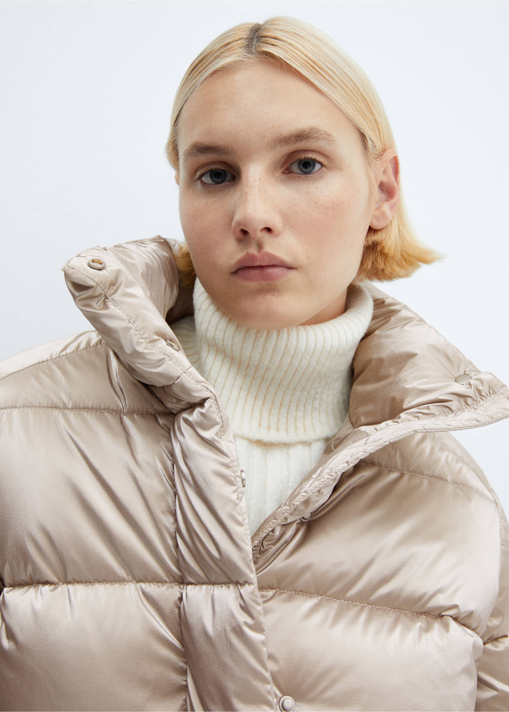Water-repellent puffer coat - Details of the article 1, Beige. Ref: 67060447-00.