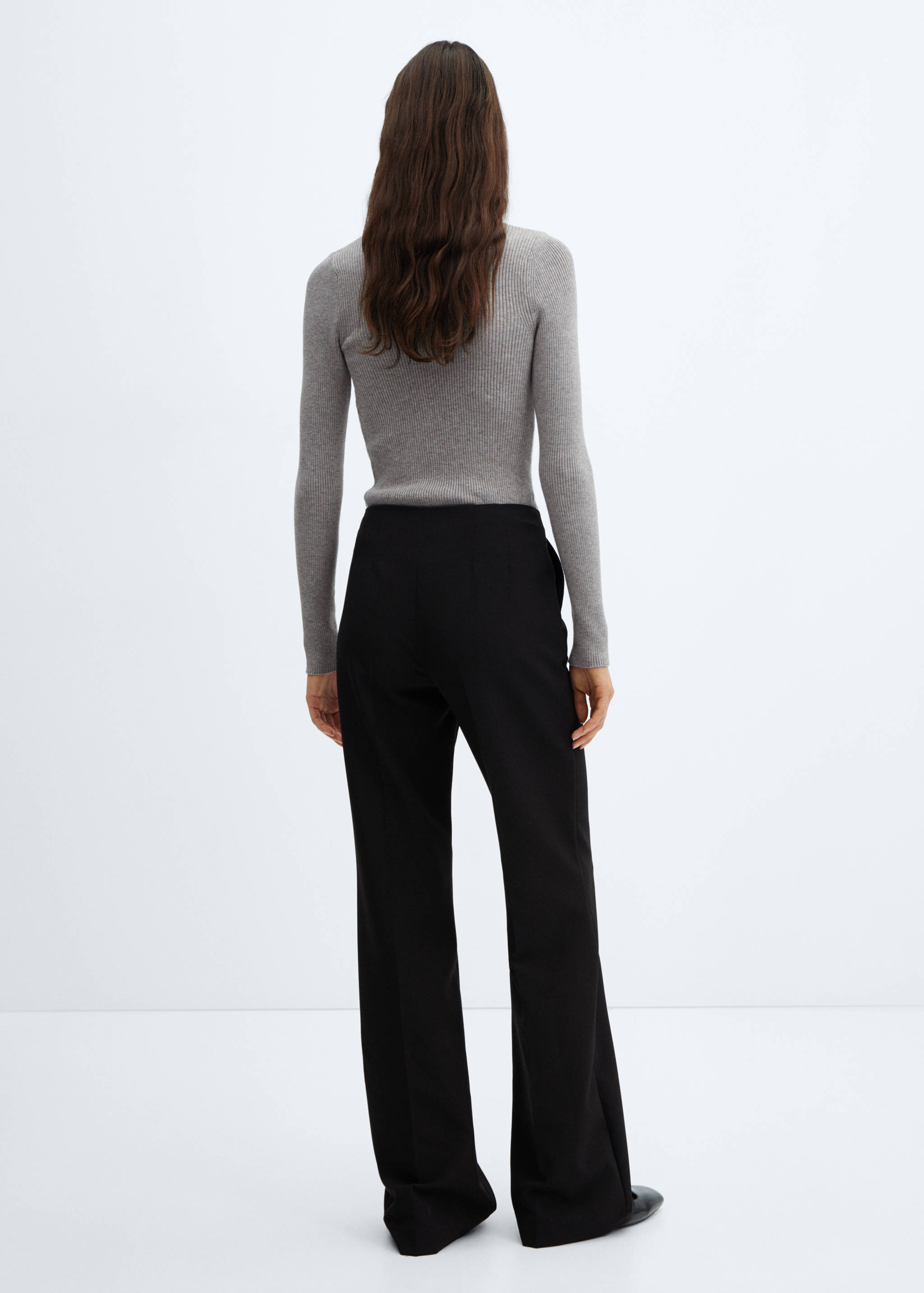 Turtleneck ribbed sweater - Reverse of the article