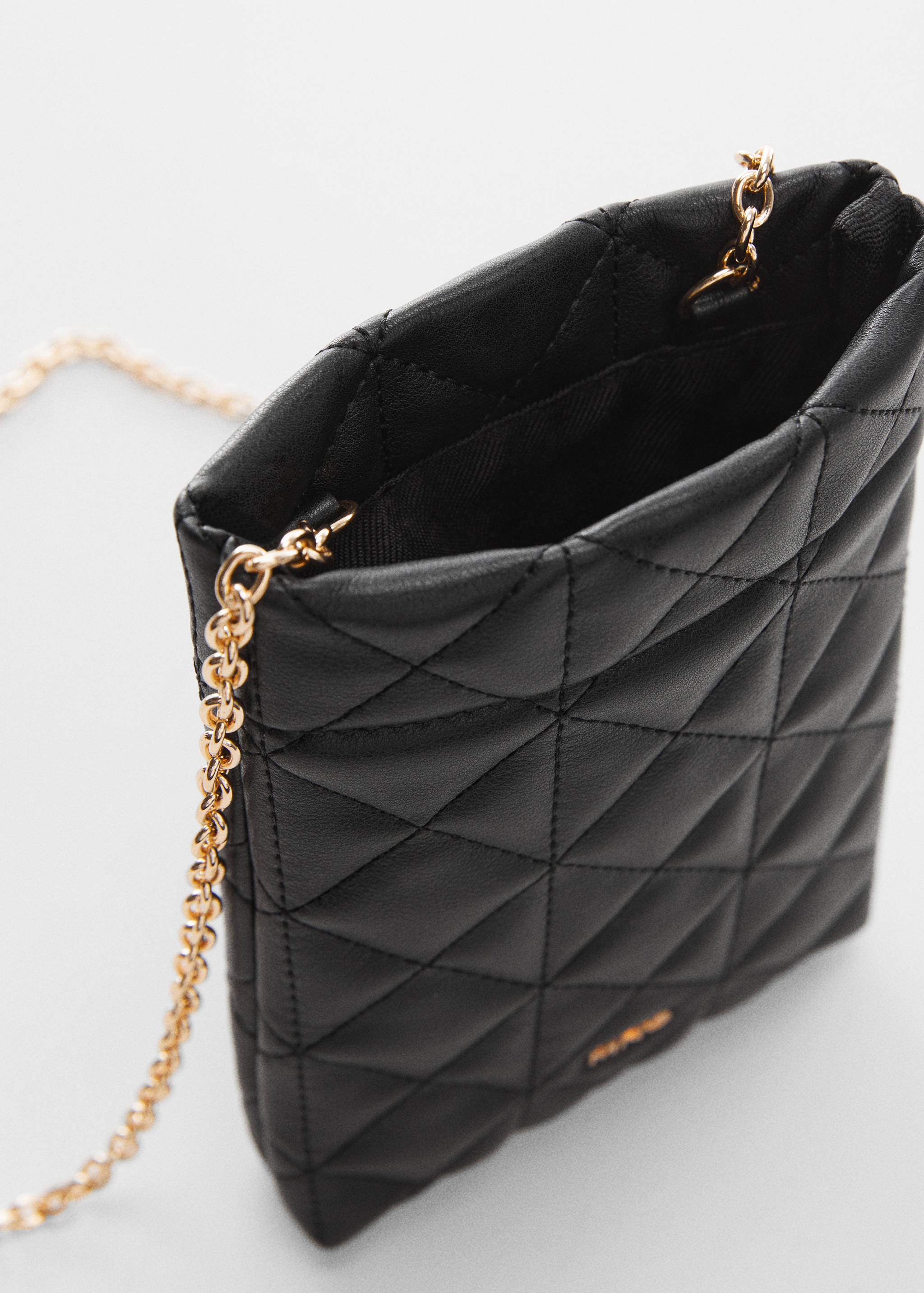 Quilted mobile case with logo - Details of the article 1