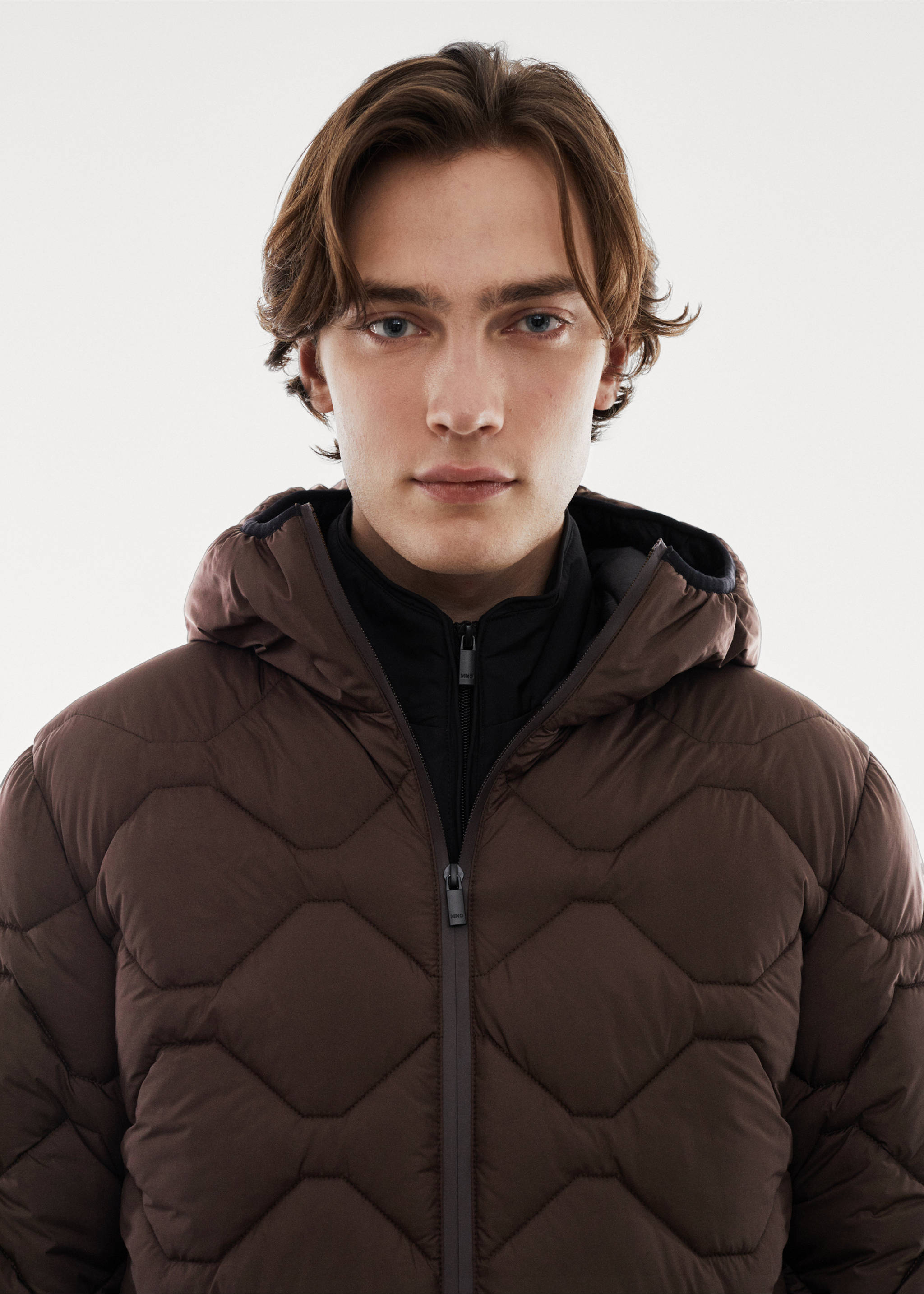 Ultra-light water-repellent anorak - Details of the article 1, Burgundy. Ref: 67060618-00.