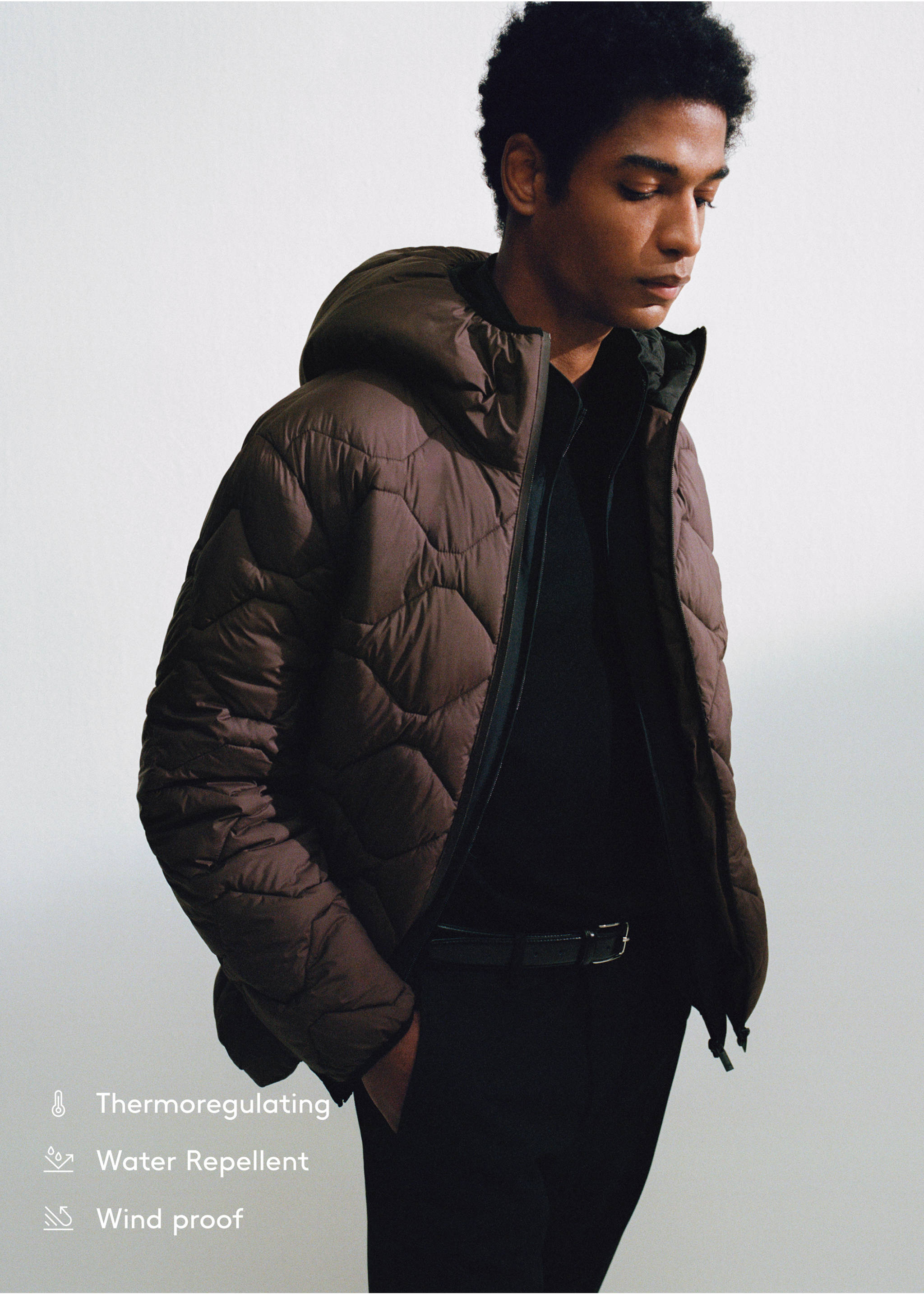 Ultra-light water-repellent anorak - Details of the article 3, Burgundy. Ref: 67060618-00.