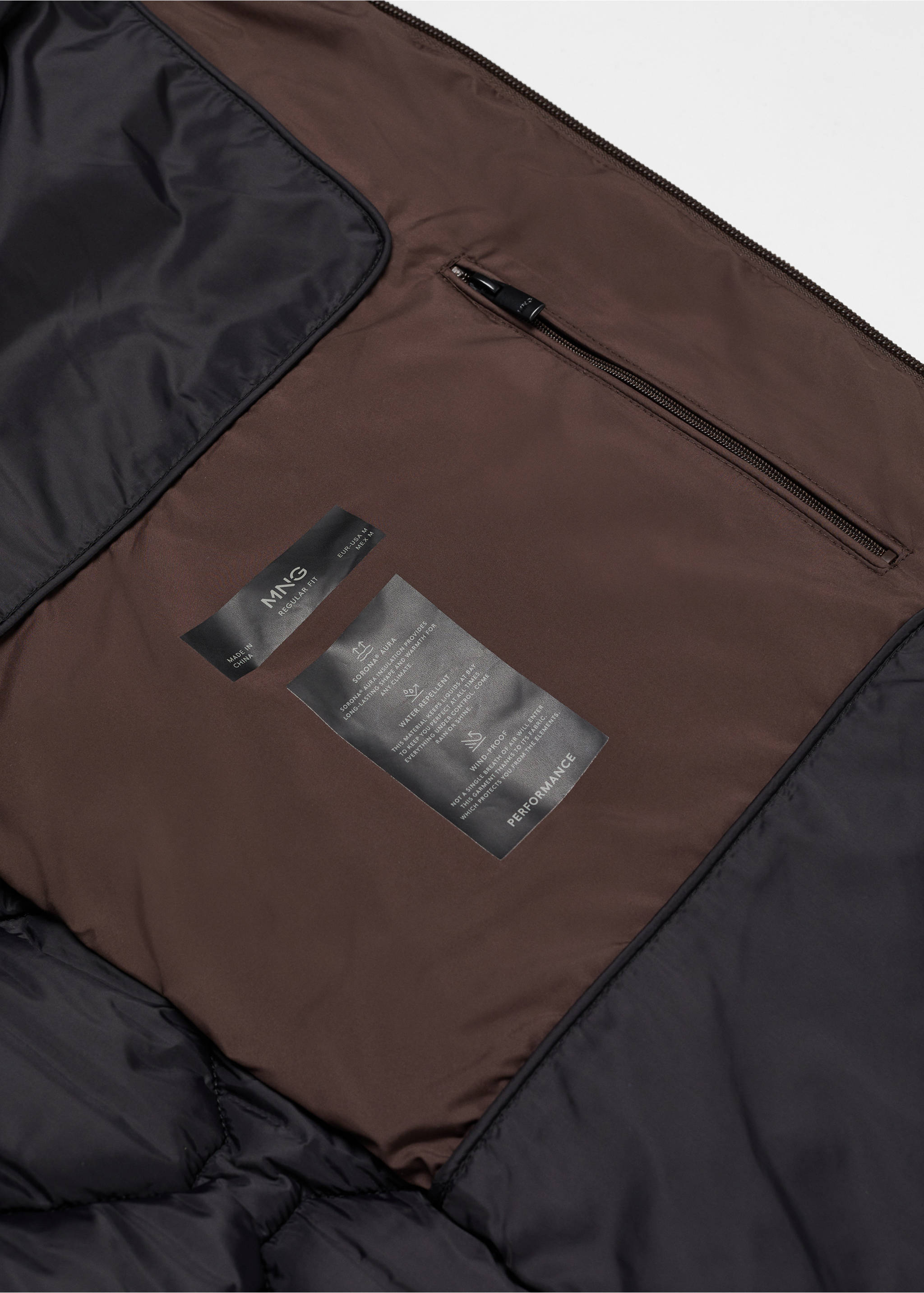 Ultra-light water-repellent anorak - Details of the article 8, Burgundy. Ref: 67060618-00.