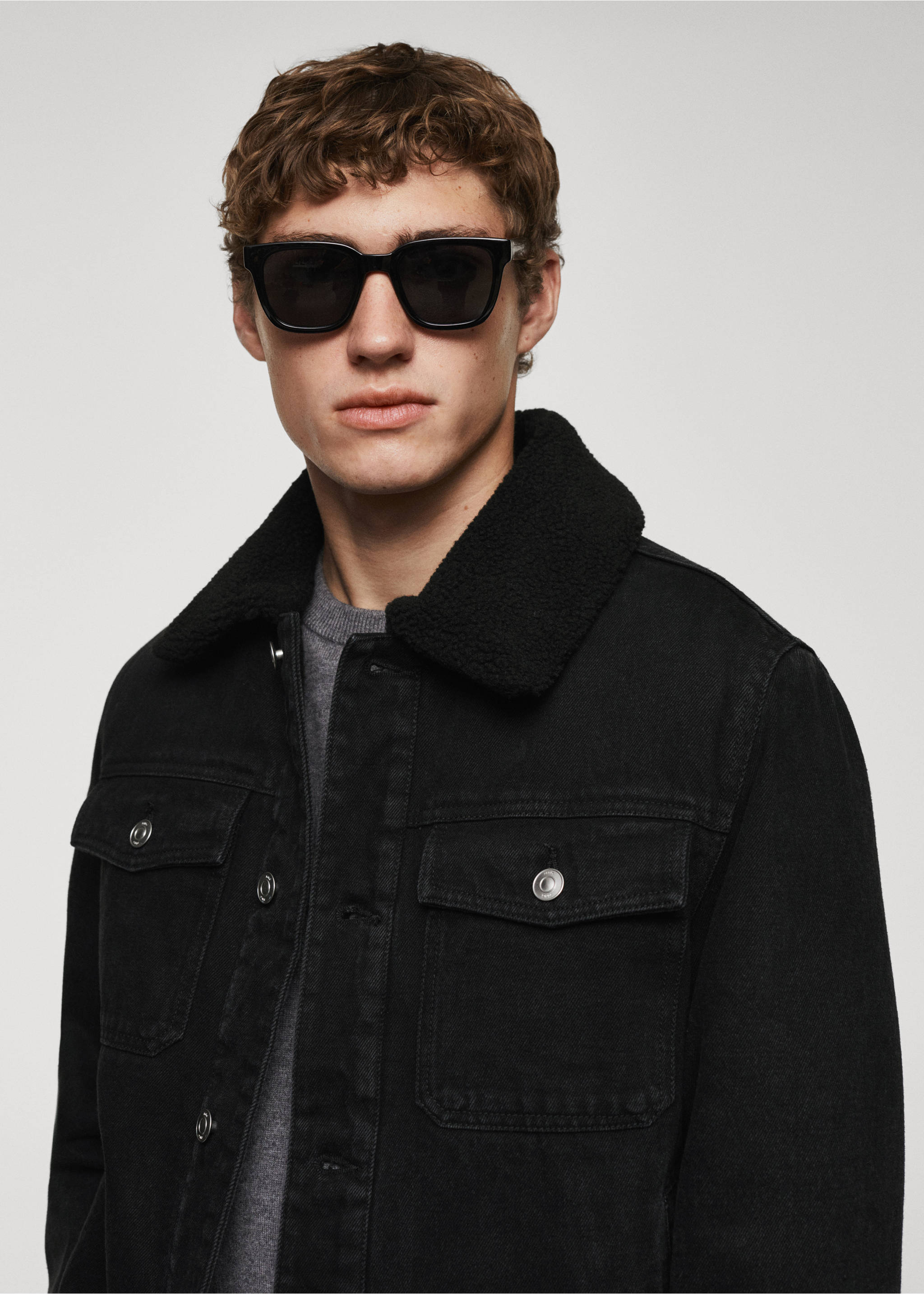 Chaqueta denim borreguito - Detalle del artículo 1, Denim negro. Ref: 67060625-00.
