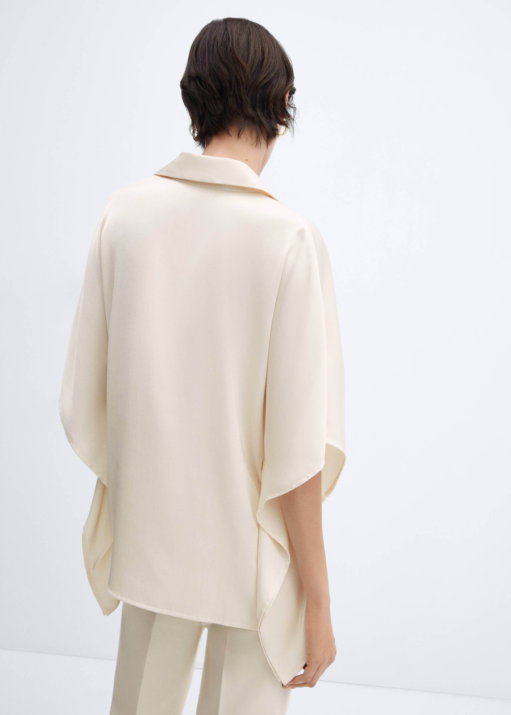 Short sleeved blouse - Зворотна сторона товару