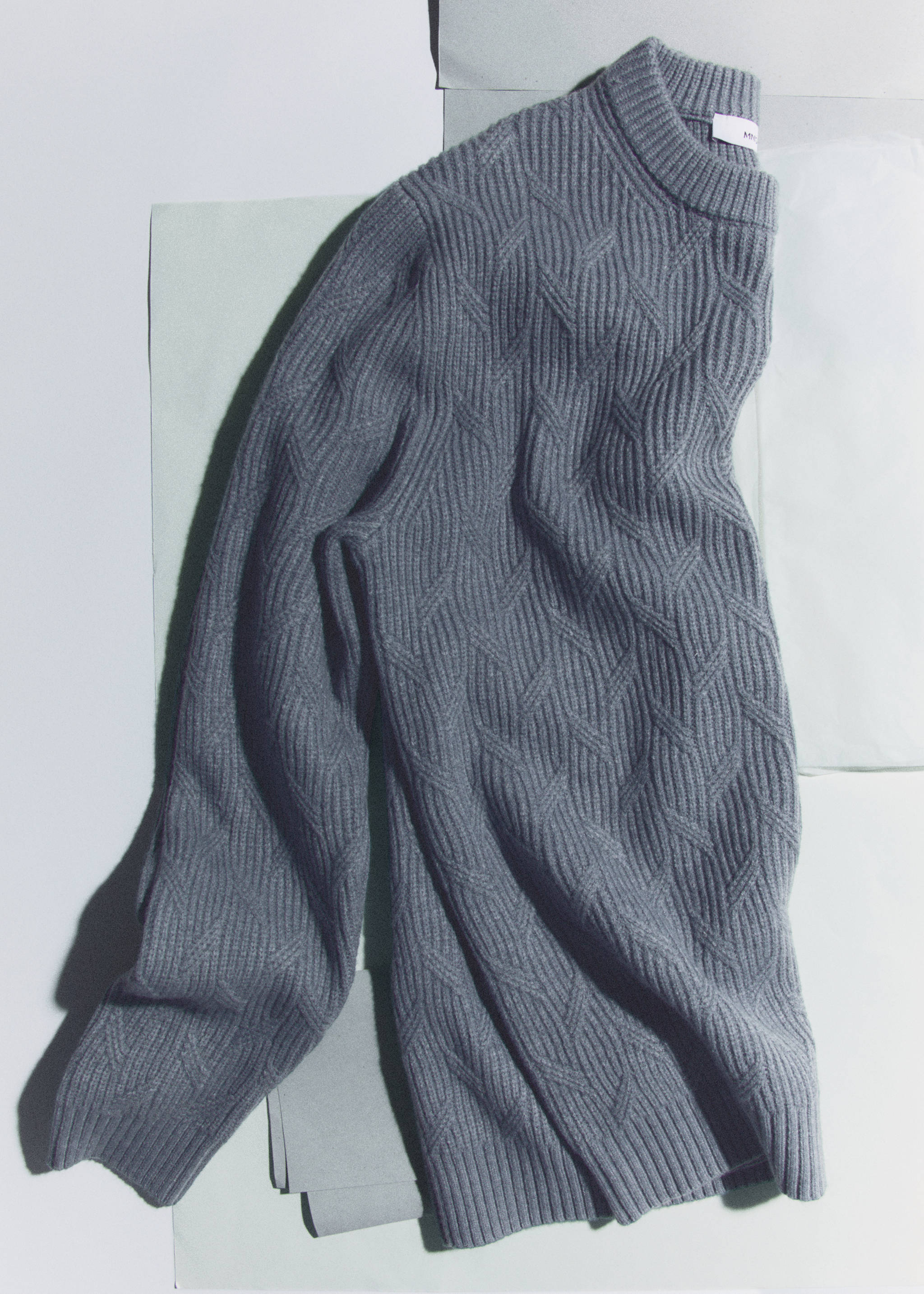 Braided knitted sweater - Details of the article 5
