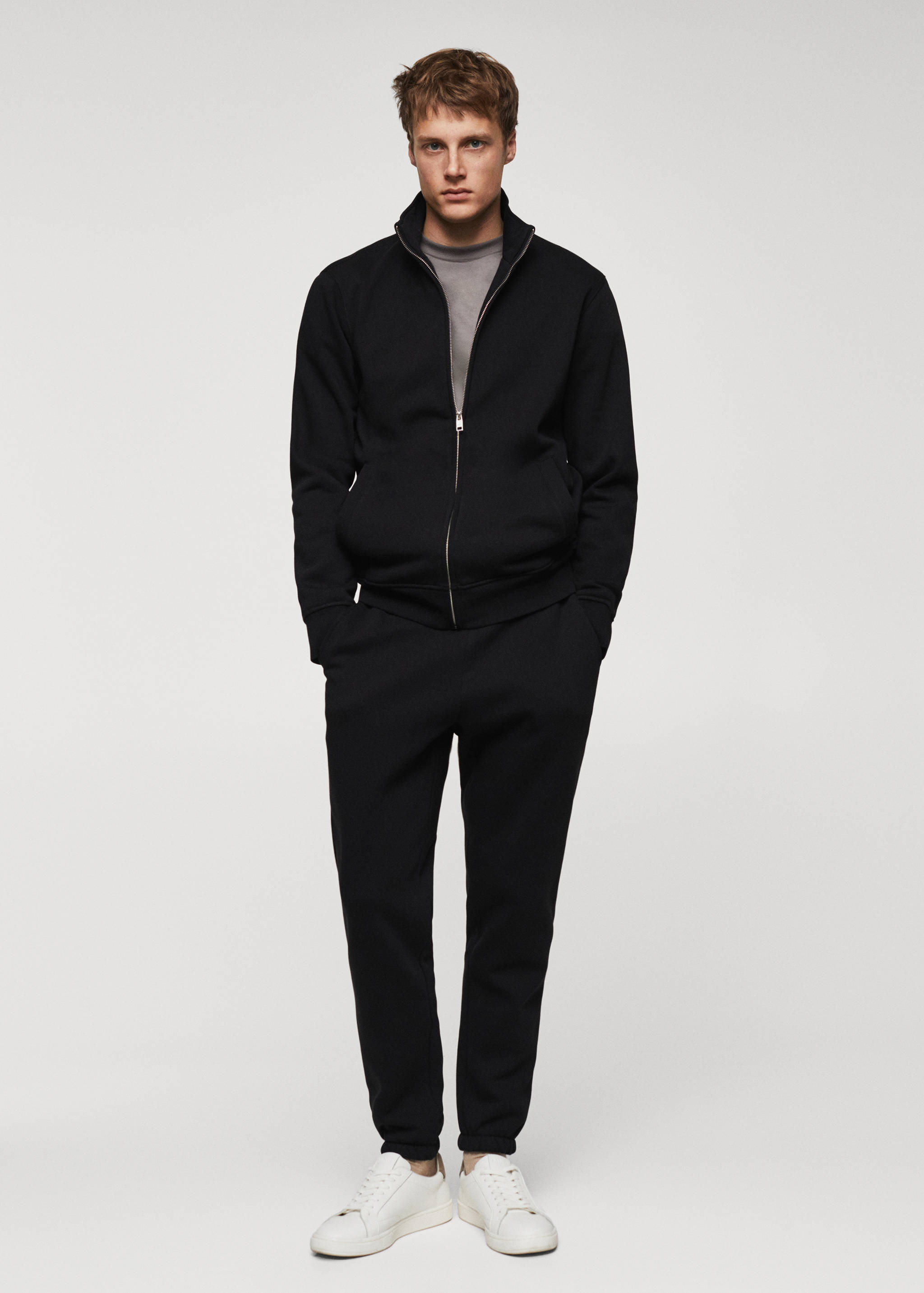 Брюки-джоггеры из хлопка - Общий план