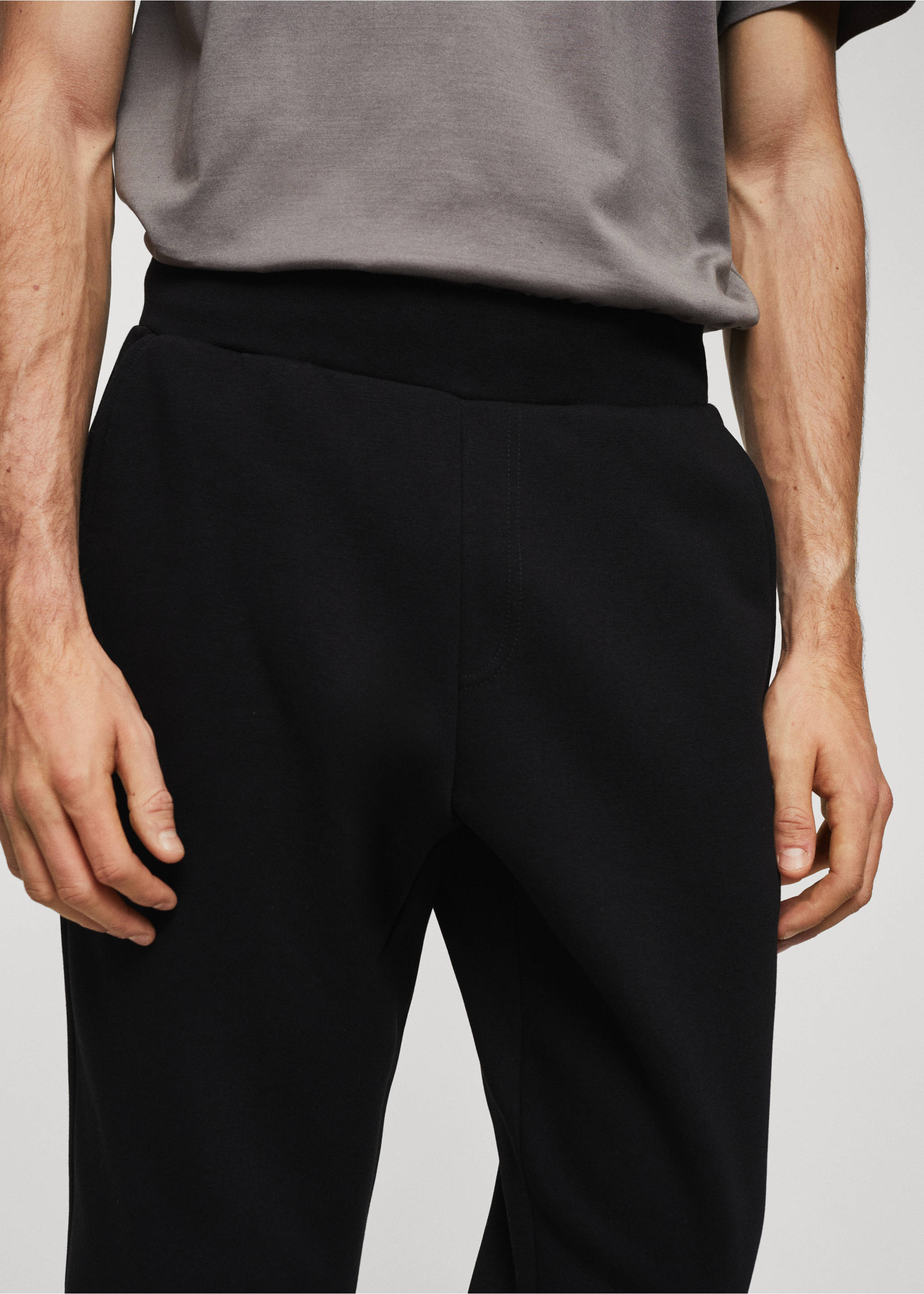 Pantalón jogger algodón - Detalle del artículo 1, Negro. Ref: 67060644-00.
