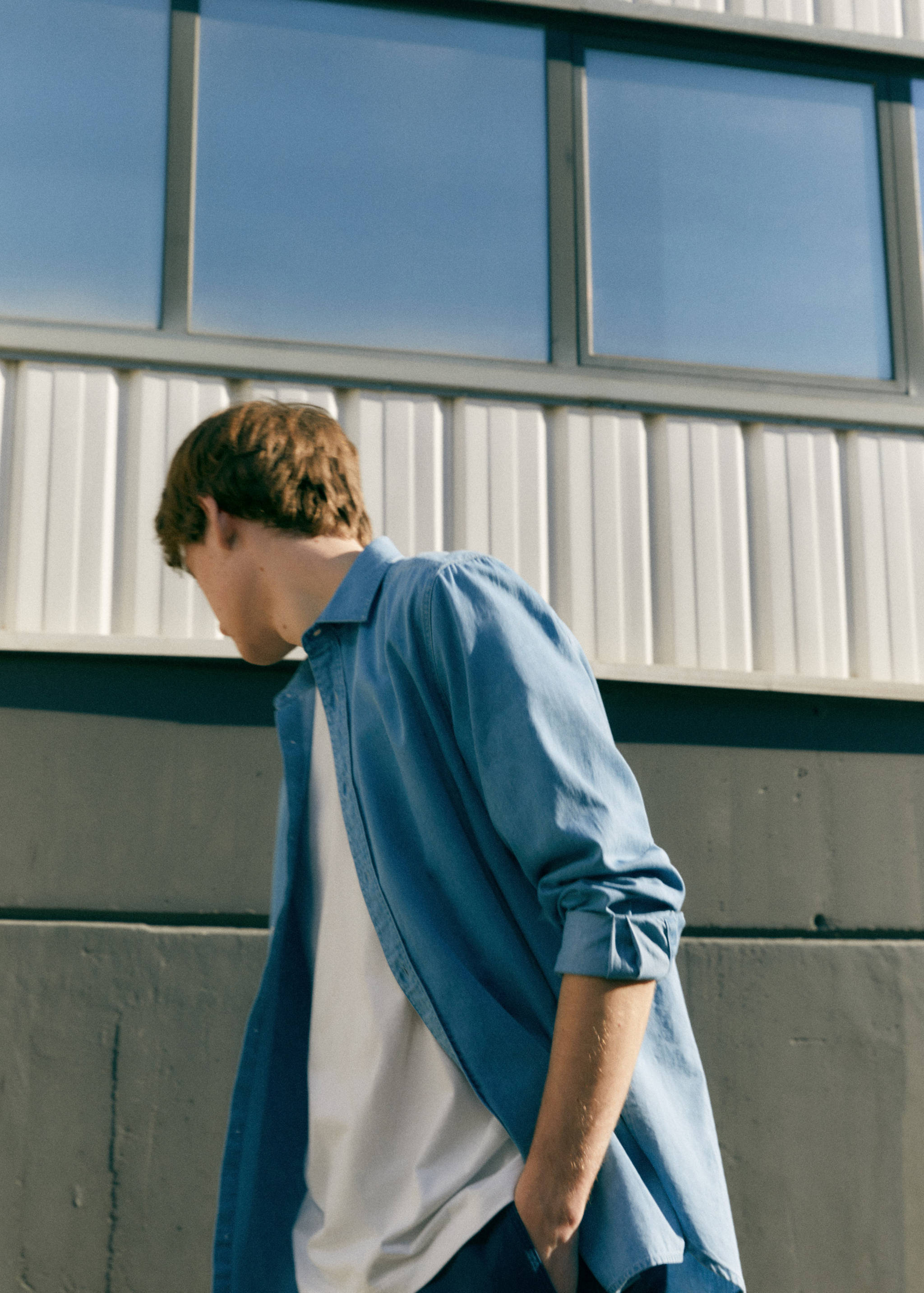 Regular-fit denim shirt - Details of the article 6