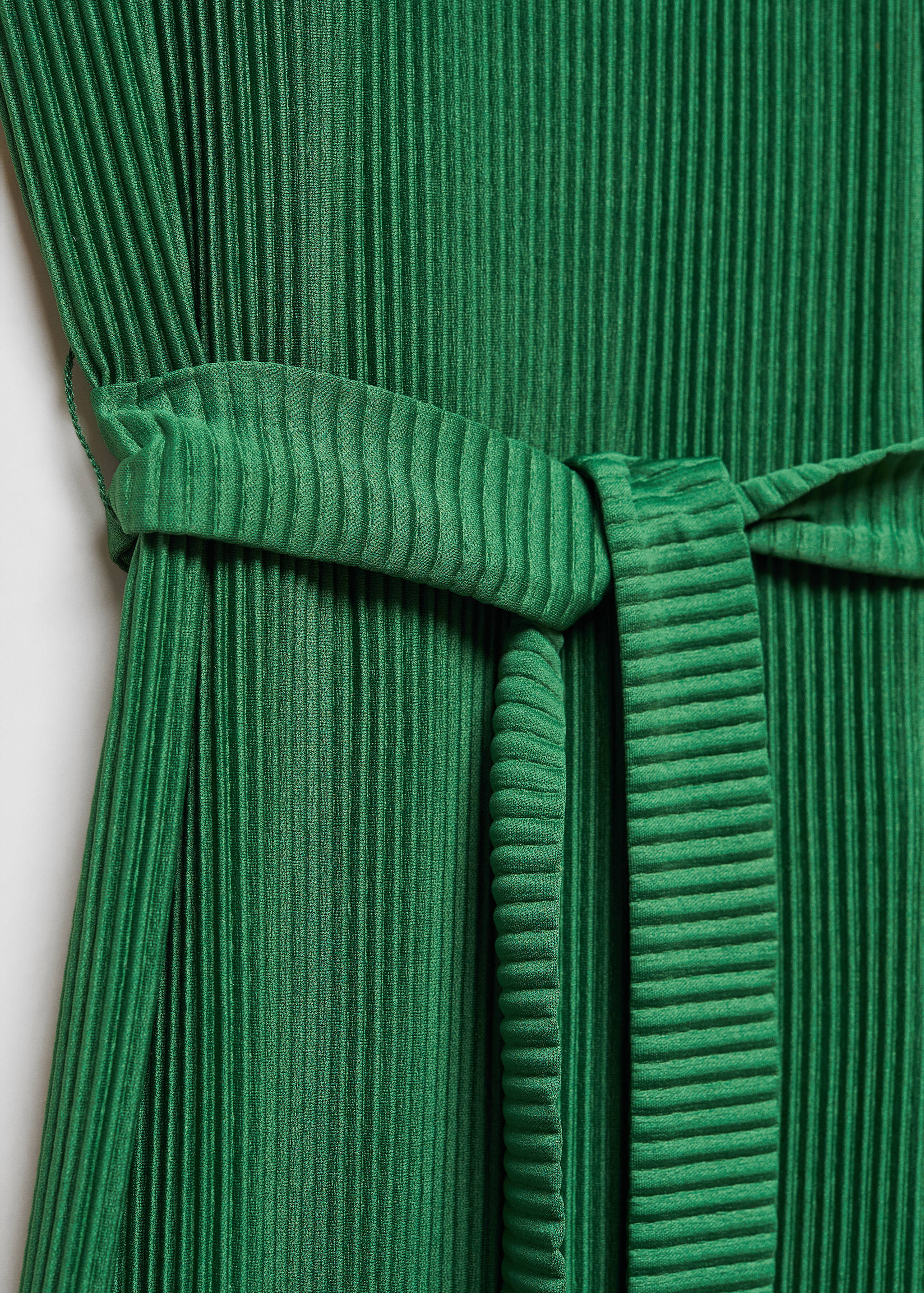 Pleated jumpsuit with bow - Details of the article 8