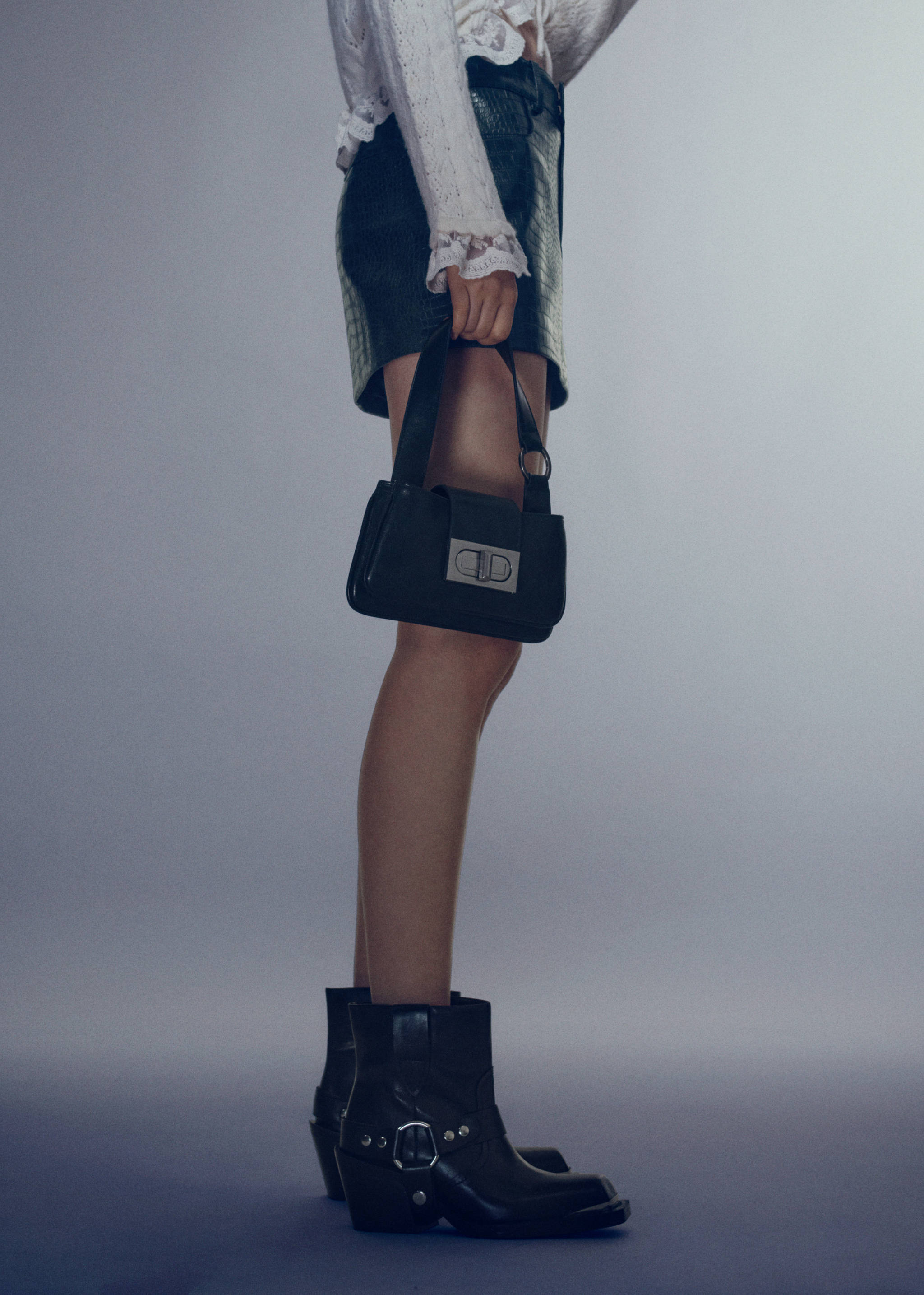 Buckle ankle boots - Details of the article 7