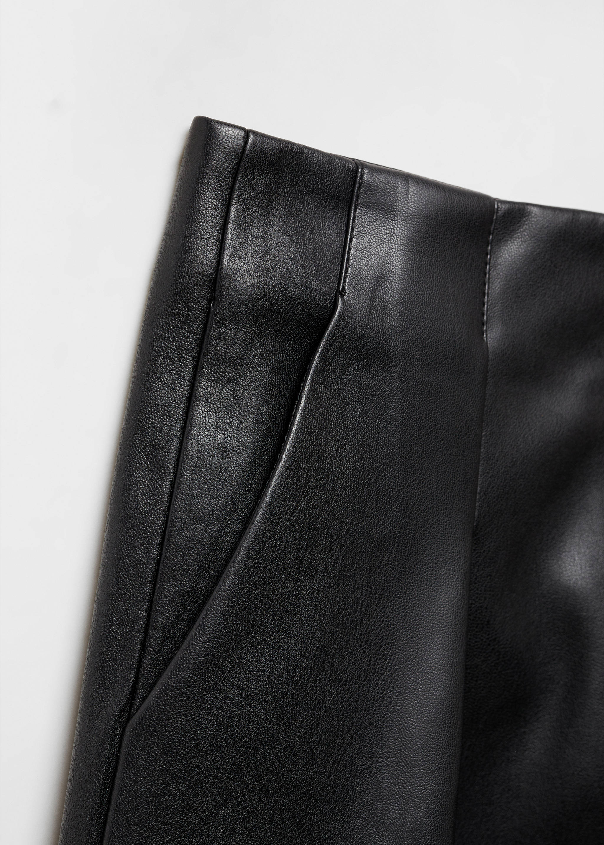 Pleated faux-leather shorts - Details of the article 8