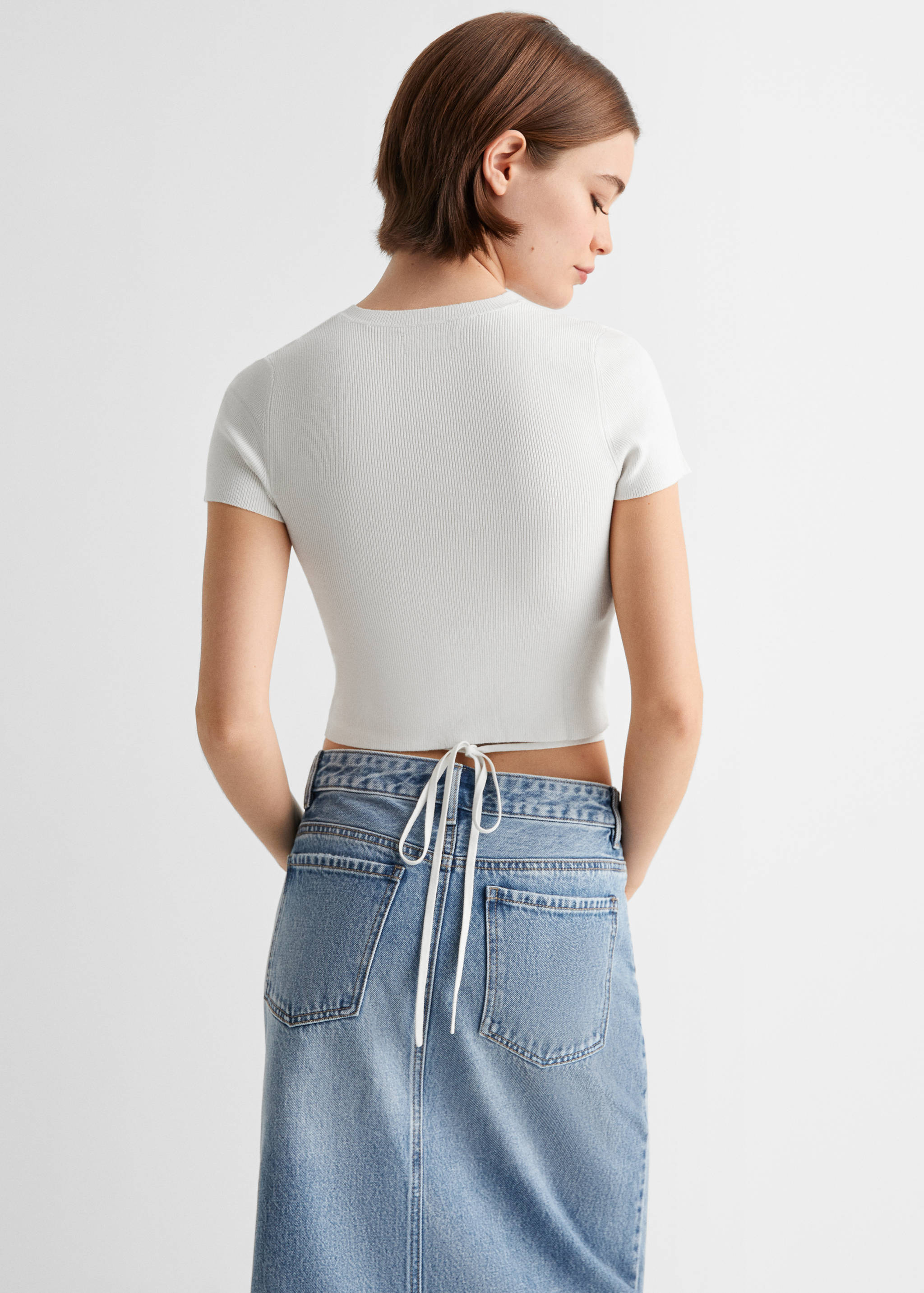 Knitted t-shirt with box - Reverse of the article