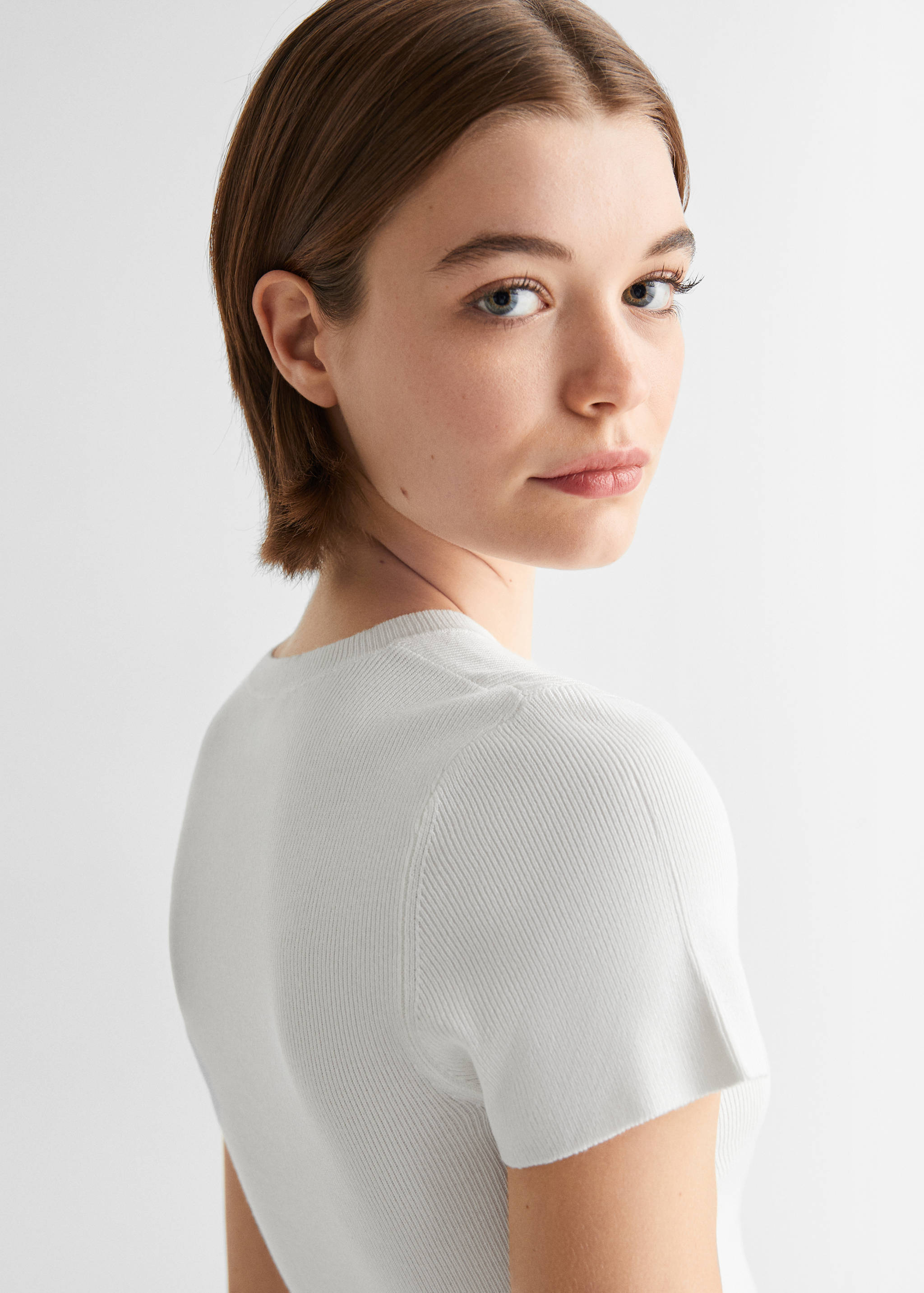 Knitted t-shirt with box - Details of the article 1