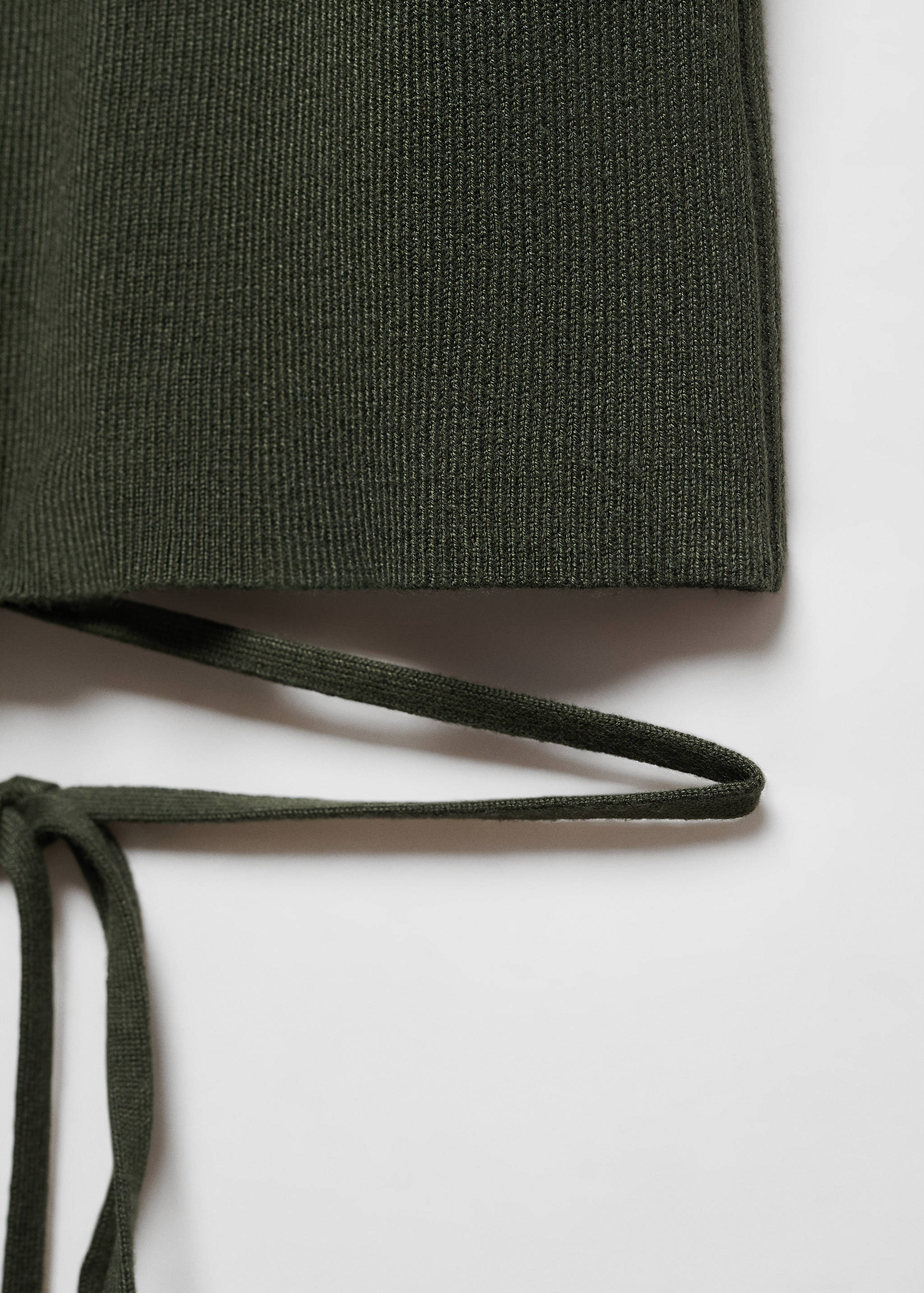 Knitted t-shirt with box - Details of the article 8